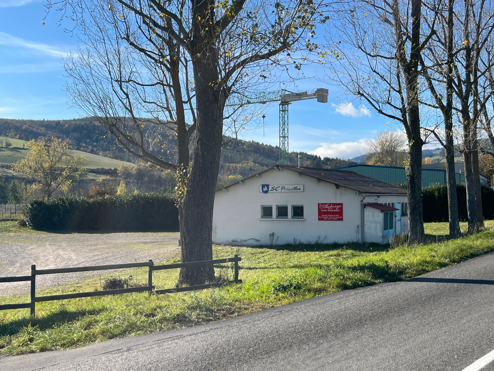 Lac de Ternay à Savas — À 1,8 km du lac