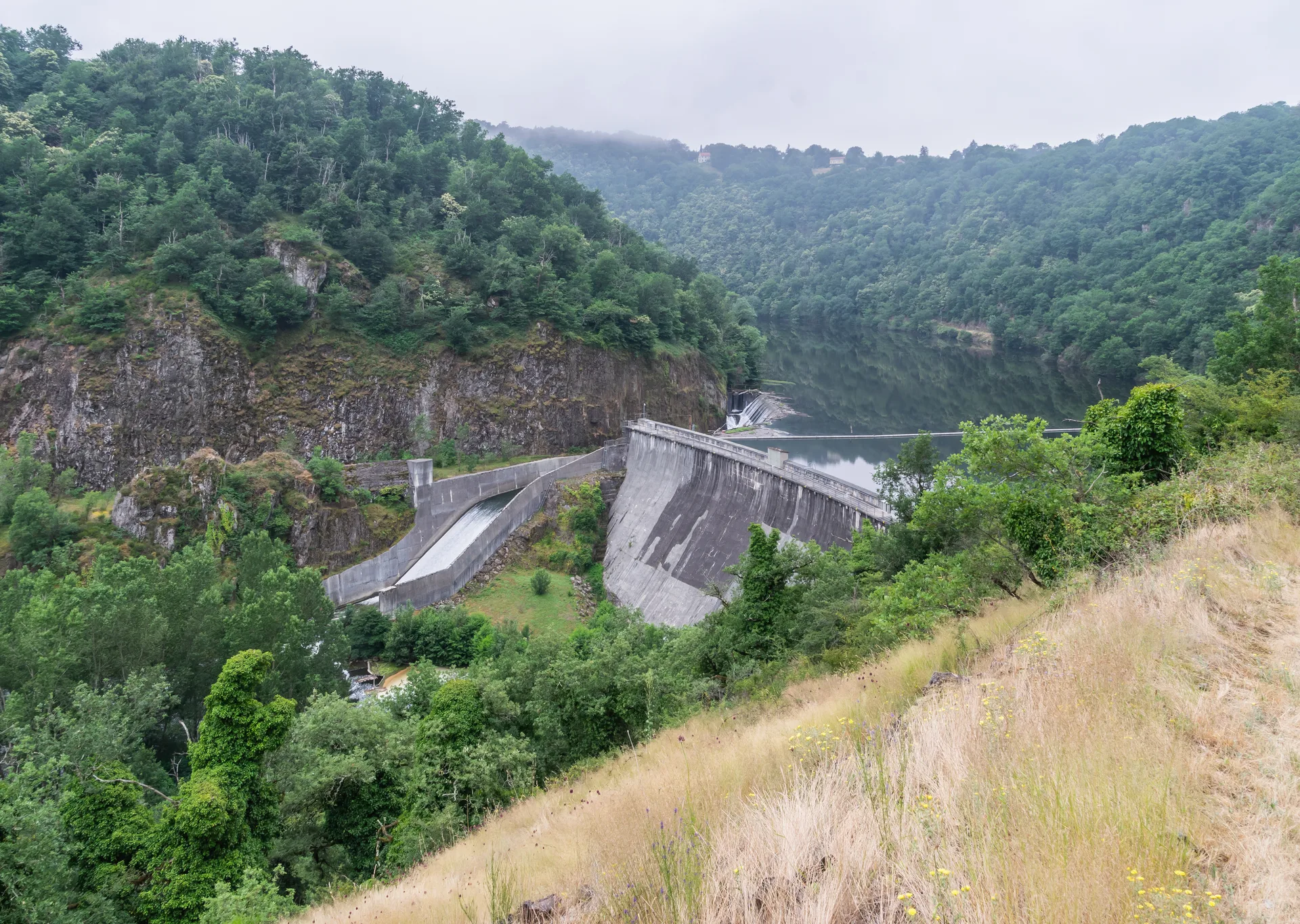 Lac de Thuries à Pampelonne — À 295 m du lac