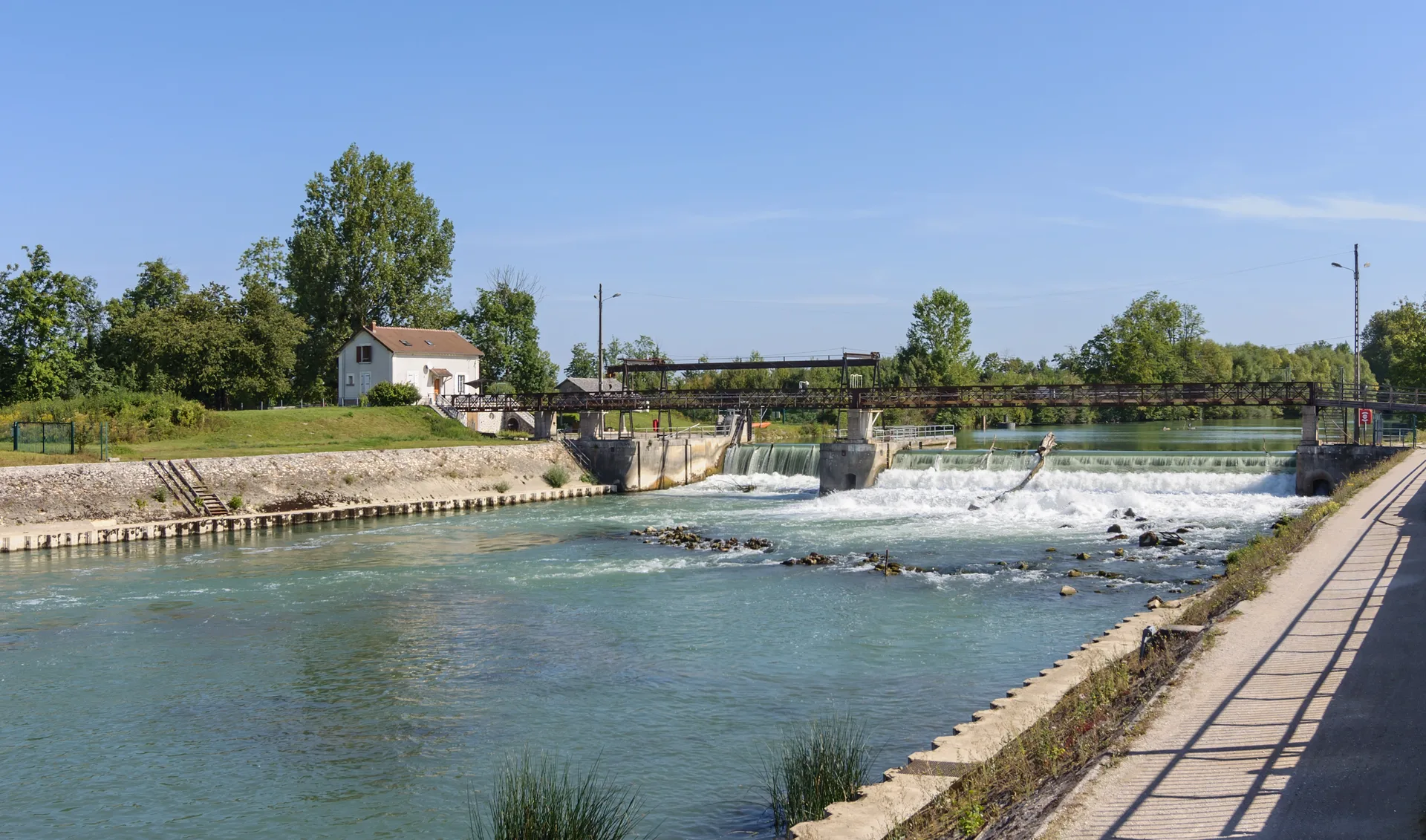 Lac de Vaires à Vaires-sur-Marne — À 251 m du lac