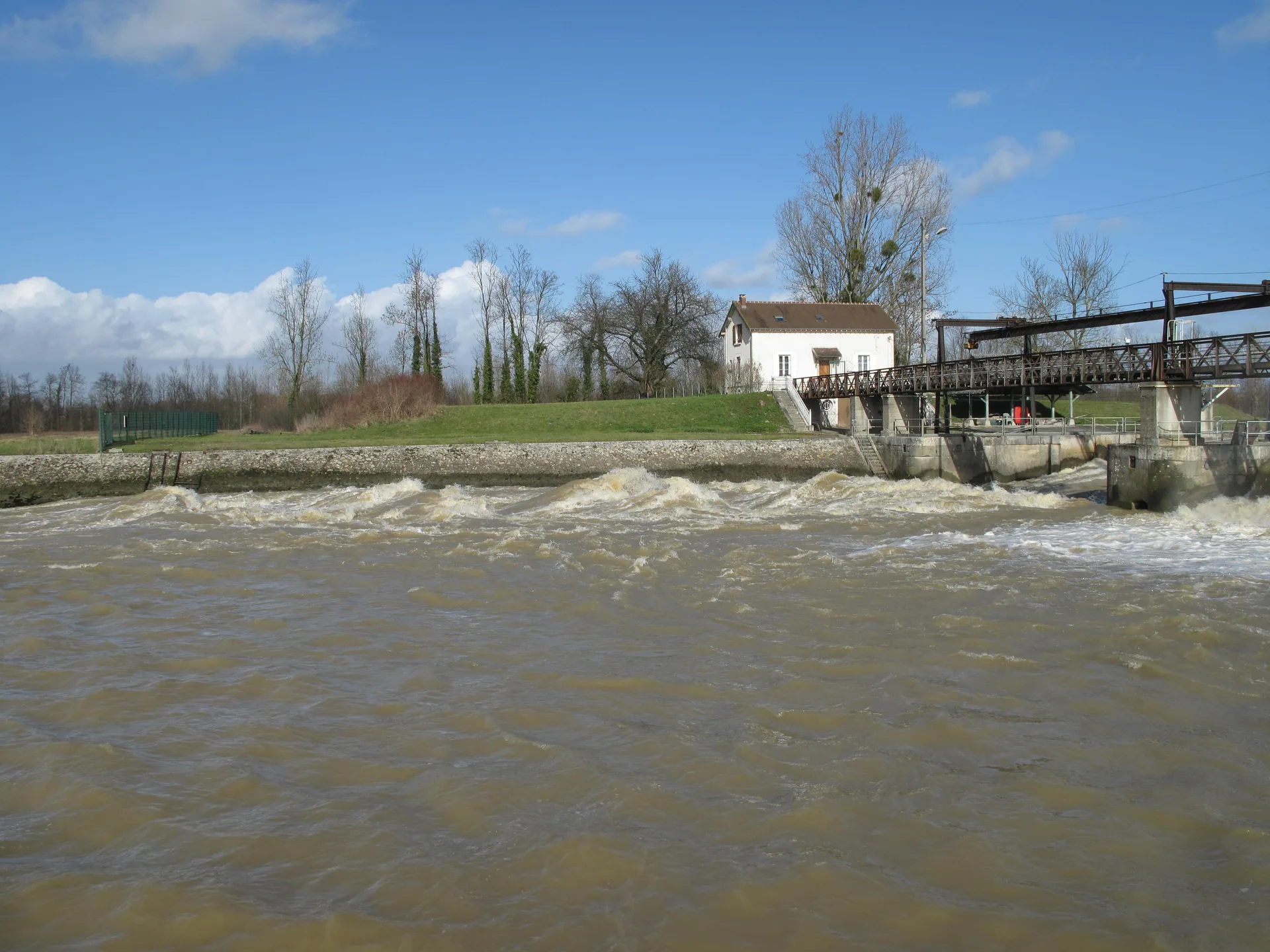 Lac de Vaires à Vaires-sur-Marne — À 254 m du lac