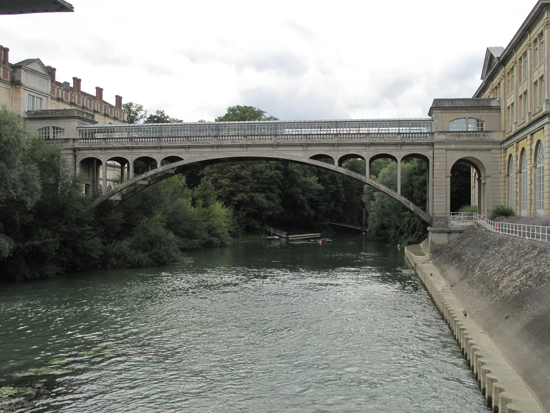 Lac de Vaires à Vaires-sur-Marne — À 310 m du lac