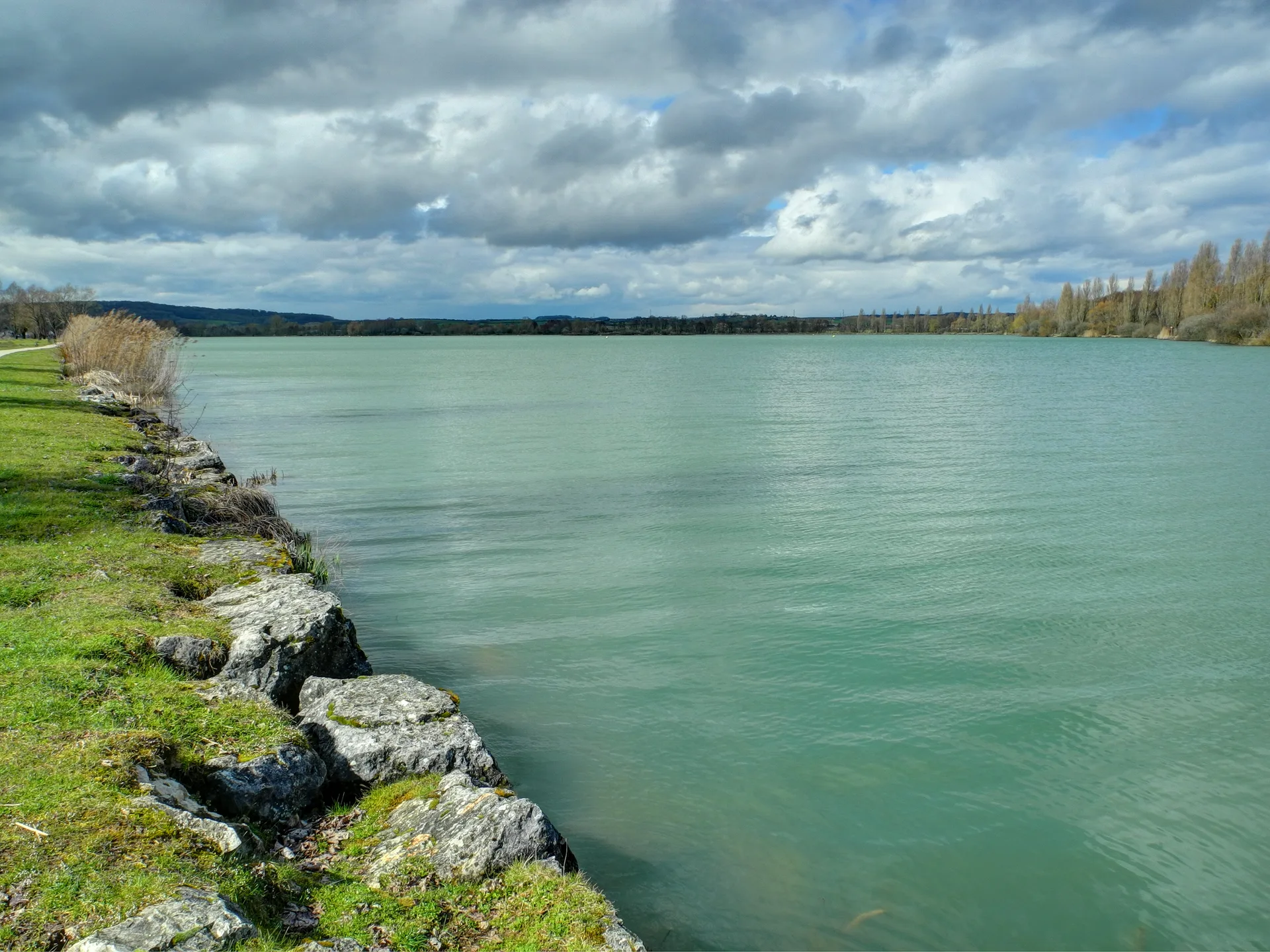 Lac de Vaivre à Vaivre-et-Montoille — À 227 m du lac
