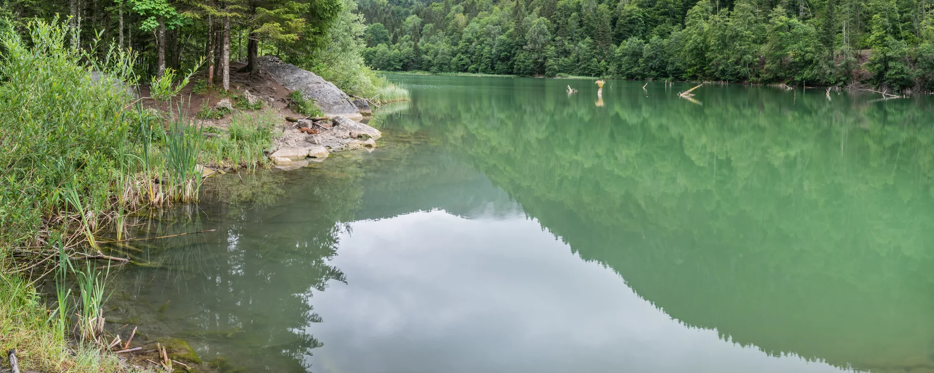 Lac de Vallon à Bellevaux — À 329 m du lac