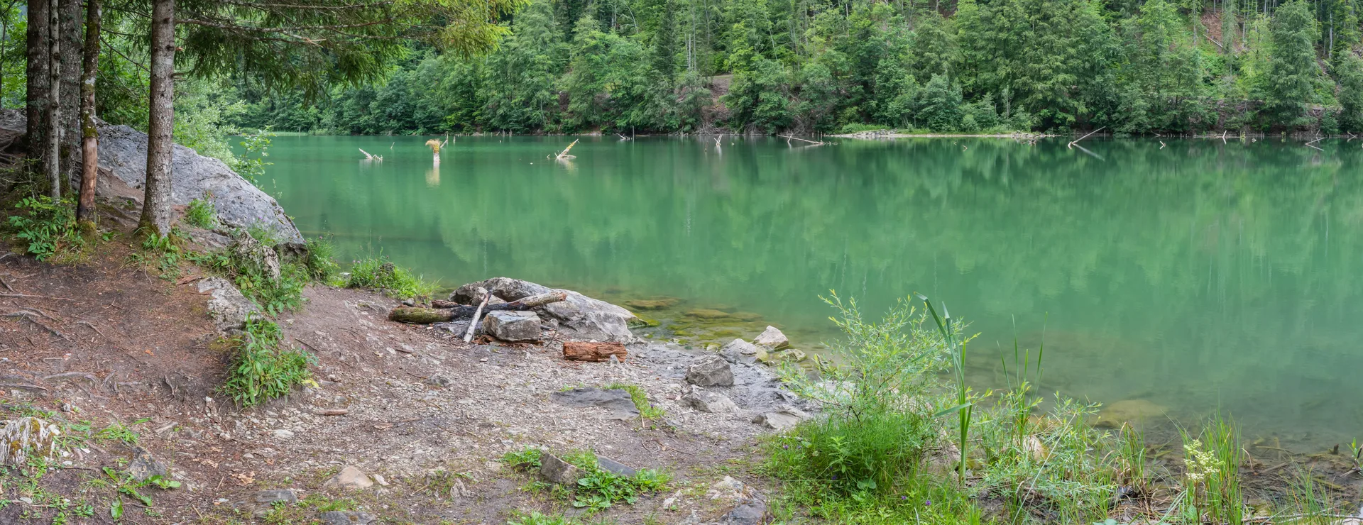 Lac de Vallon à Bellevaux — À 334 m du lac