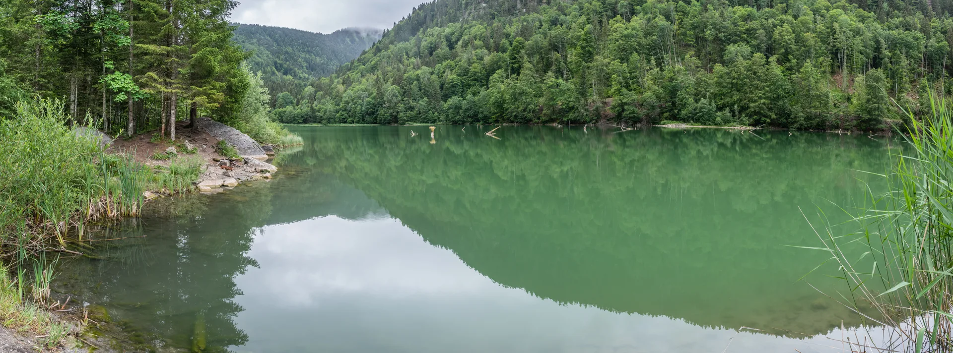Lac de Vallon à Bellevaux — À 334 m du lac