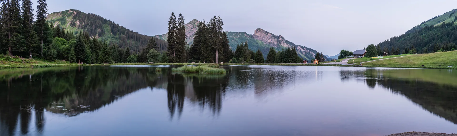Lac de Vernant à Samoëns — Sur le lac