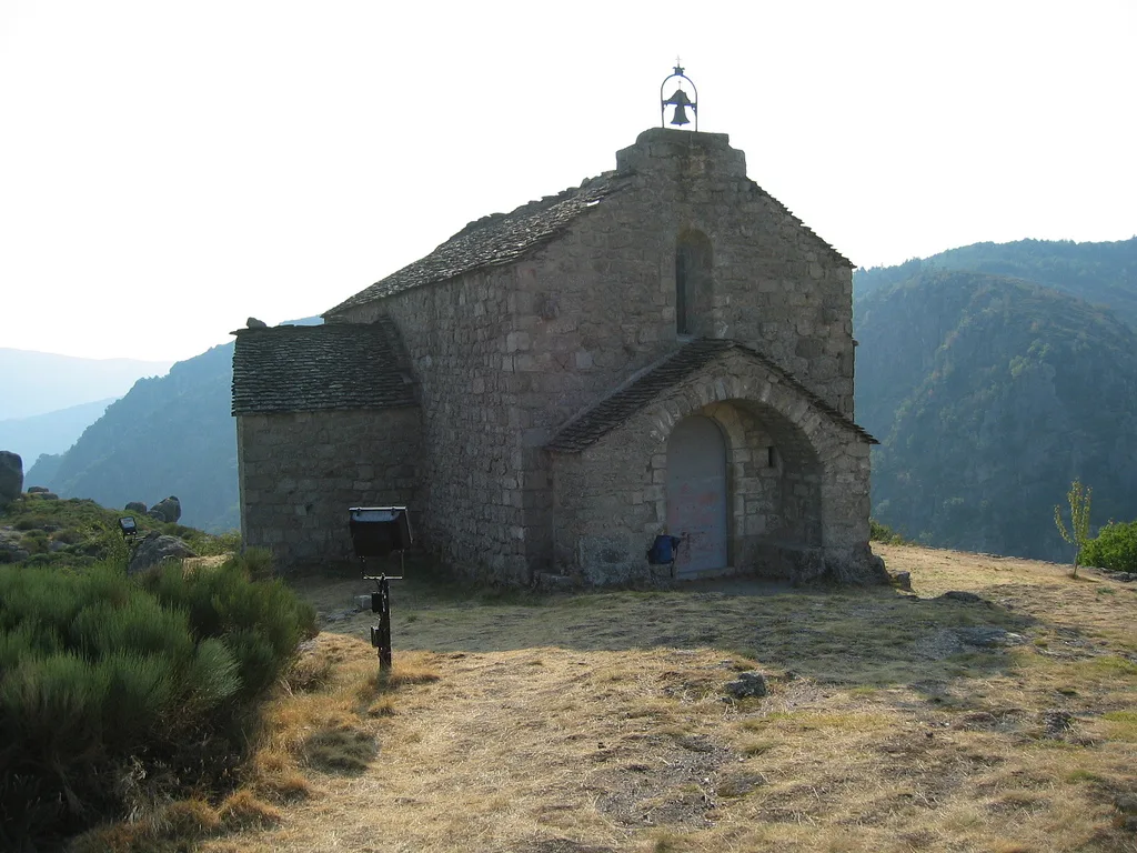 Lac de Villefort à Villefort — À 494 m du lac