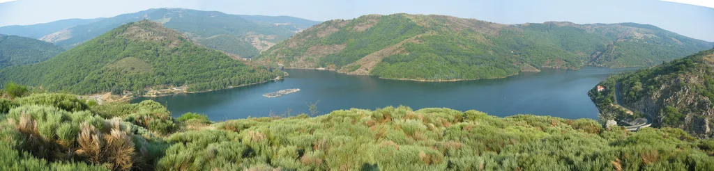 Lac de Villefort à Villefort — À 494 m du lac
