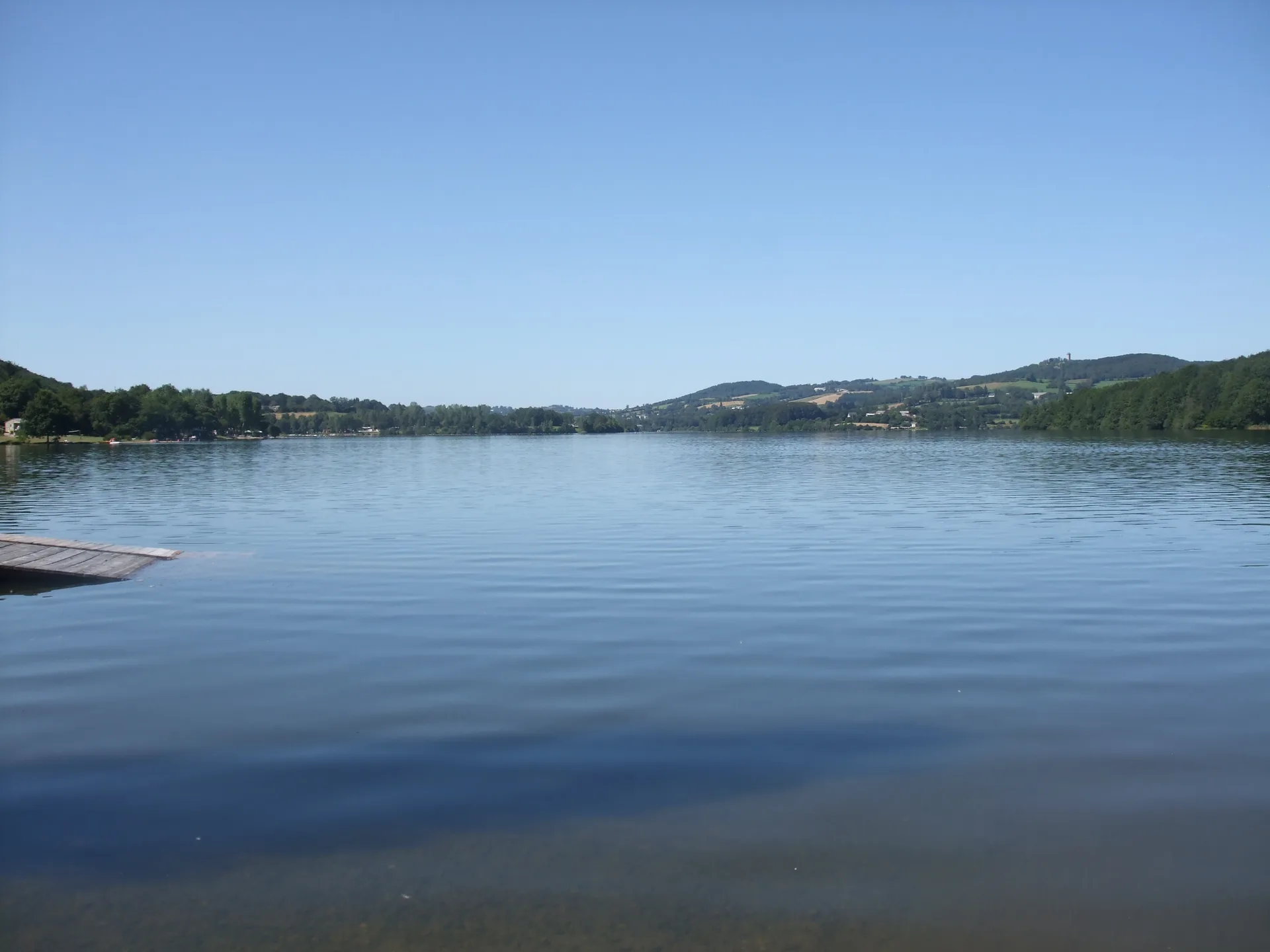Lac de Villefranche de Panat à Villefranche-de-Panat — Sur le lac