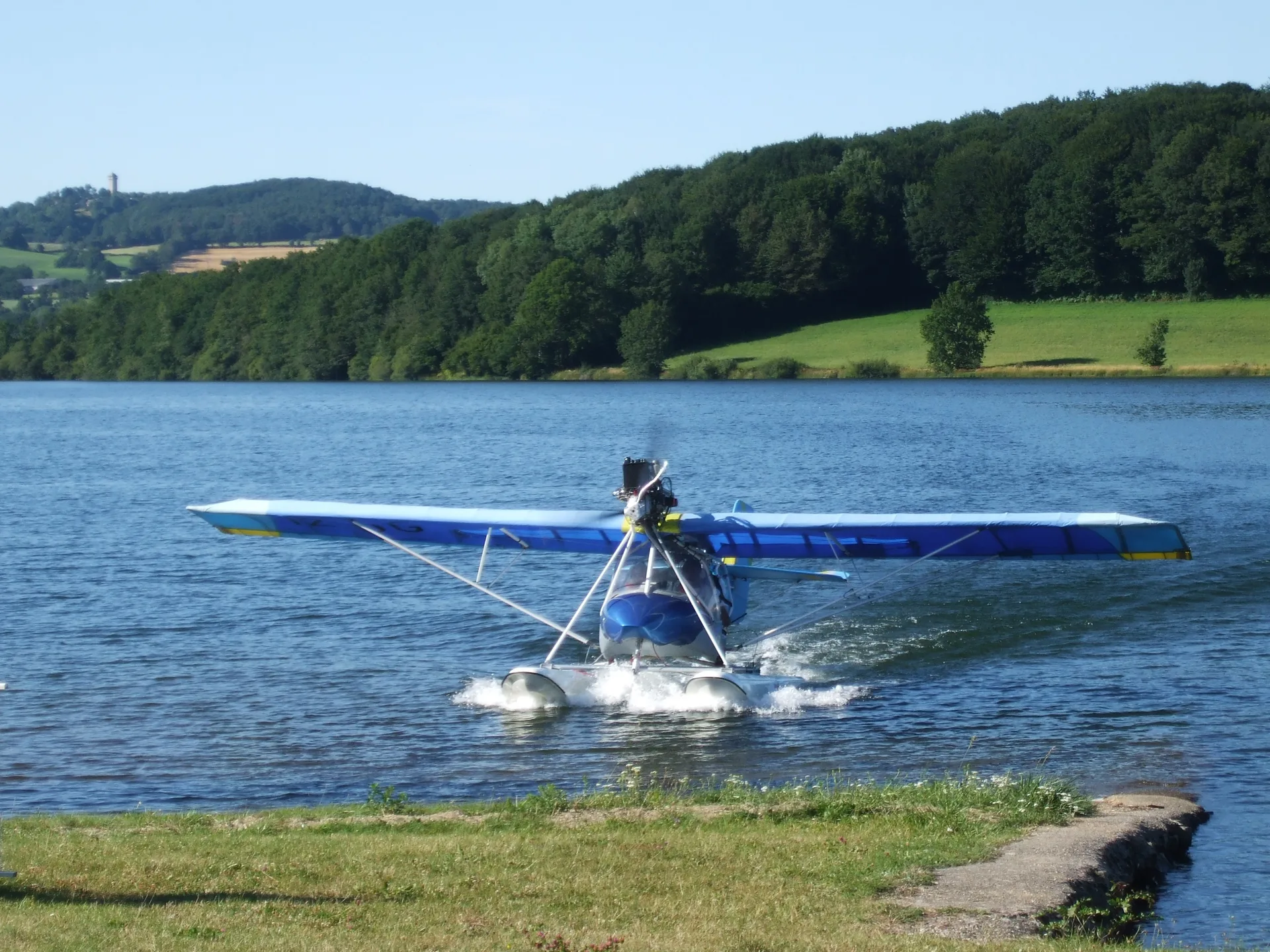 Lac de Villefranche de Panat à Villefranche-de-Panat — Sur le lac
