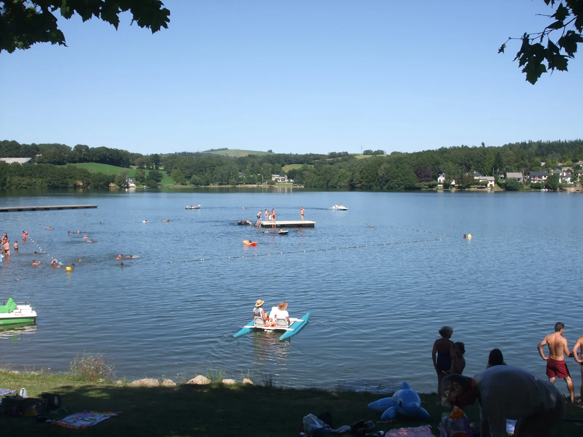 Lac de Villefranche de Panat à Villefranche-de-Panat — Sur le lac