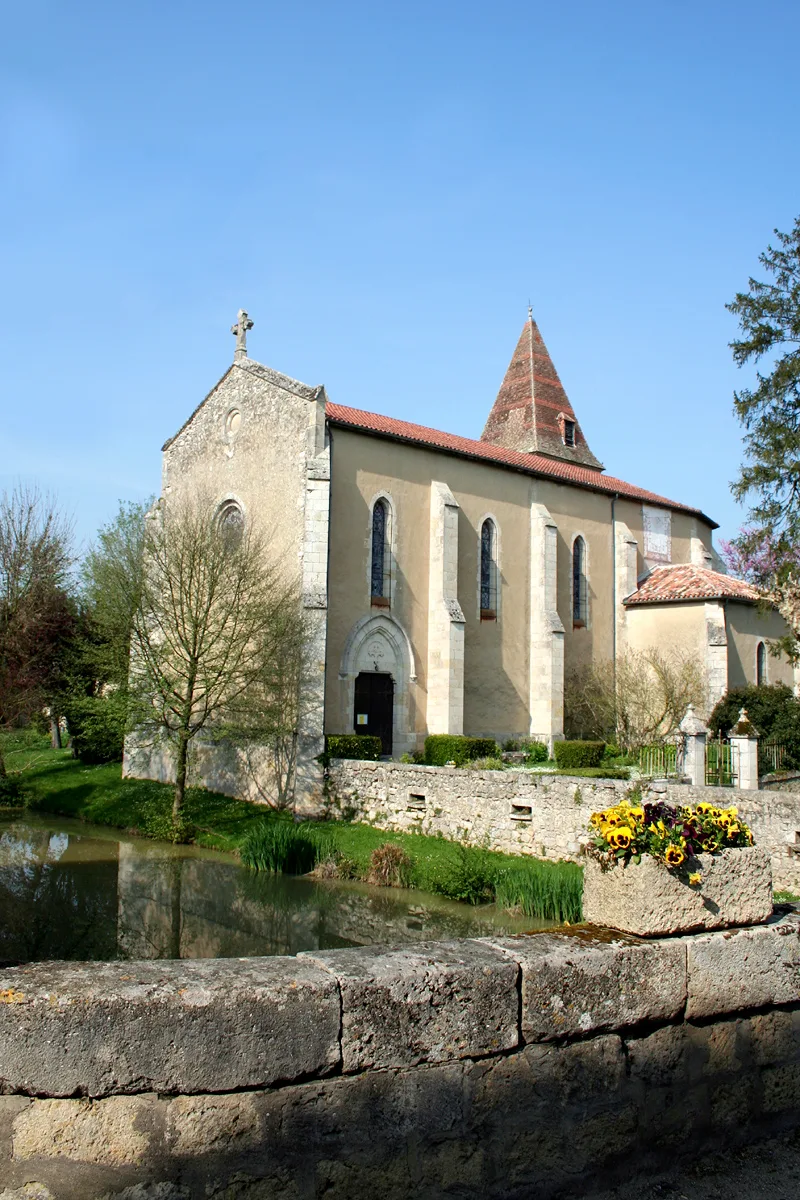 Lac de Villeneuve de Mézin à Lannes — À 2,6 km du lac