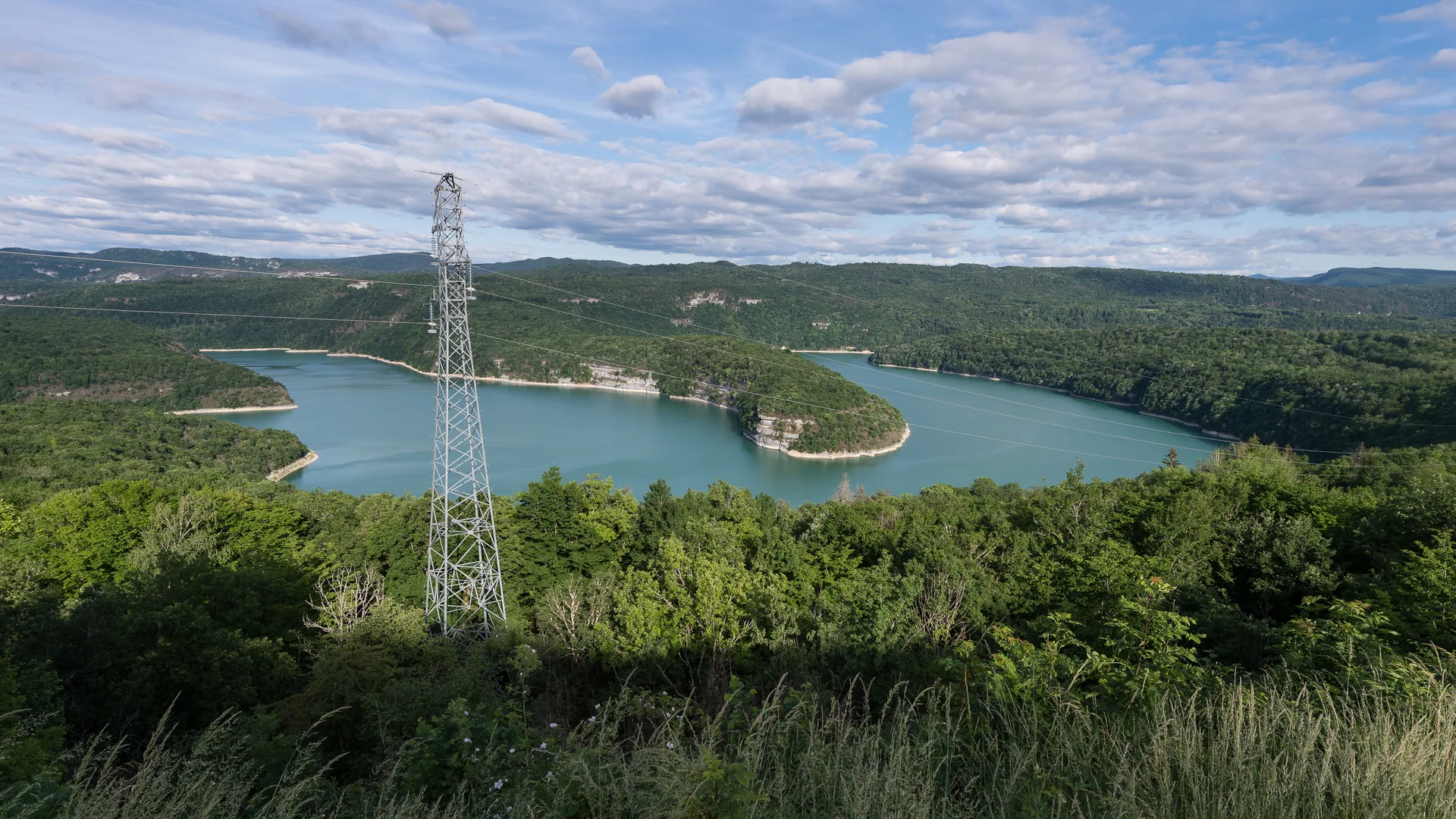 lac de Viremont à Valzin en Petite Montagne — À 1,8 km du lac