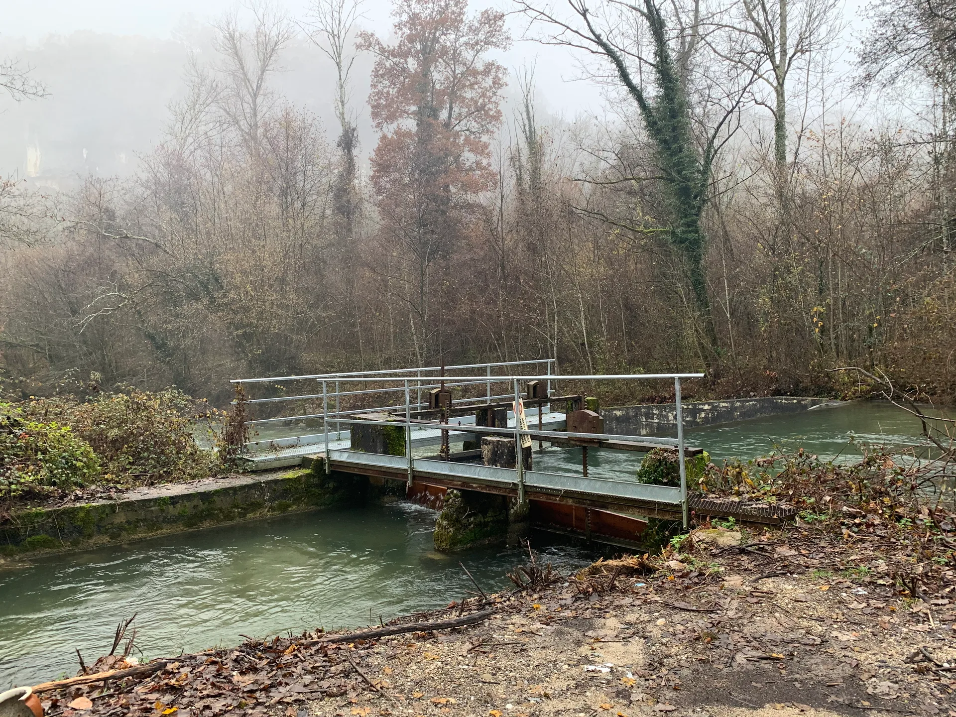 Lac de Virieu à Virieu-le-Grand — À 1,6 km du lac
