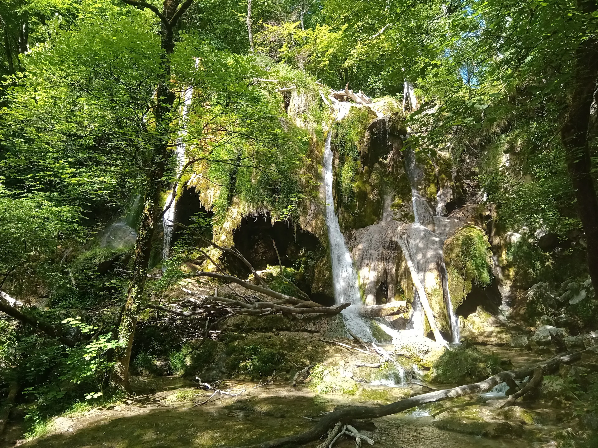 Lac de Virieu à Virieu-le-Grand — À 2,3 km du lac