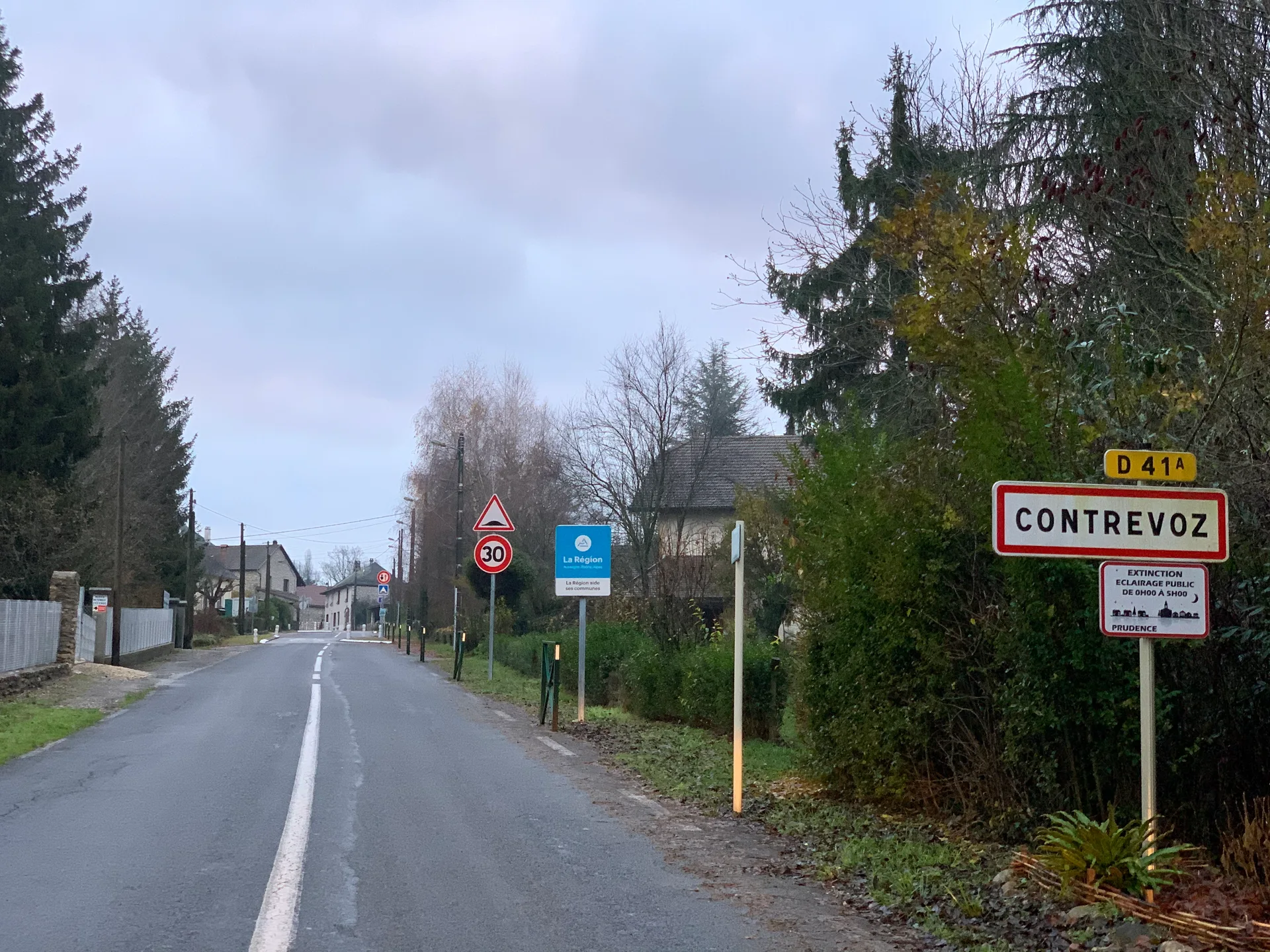 Lac de Virieu à Virieu-le-Grand — À 2,8 km du lac