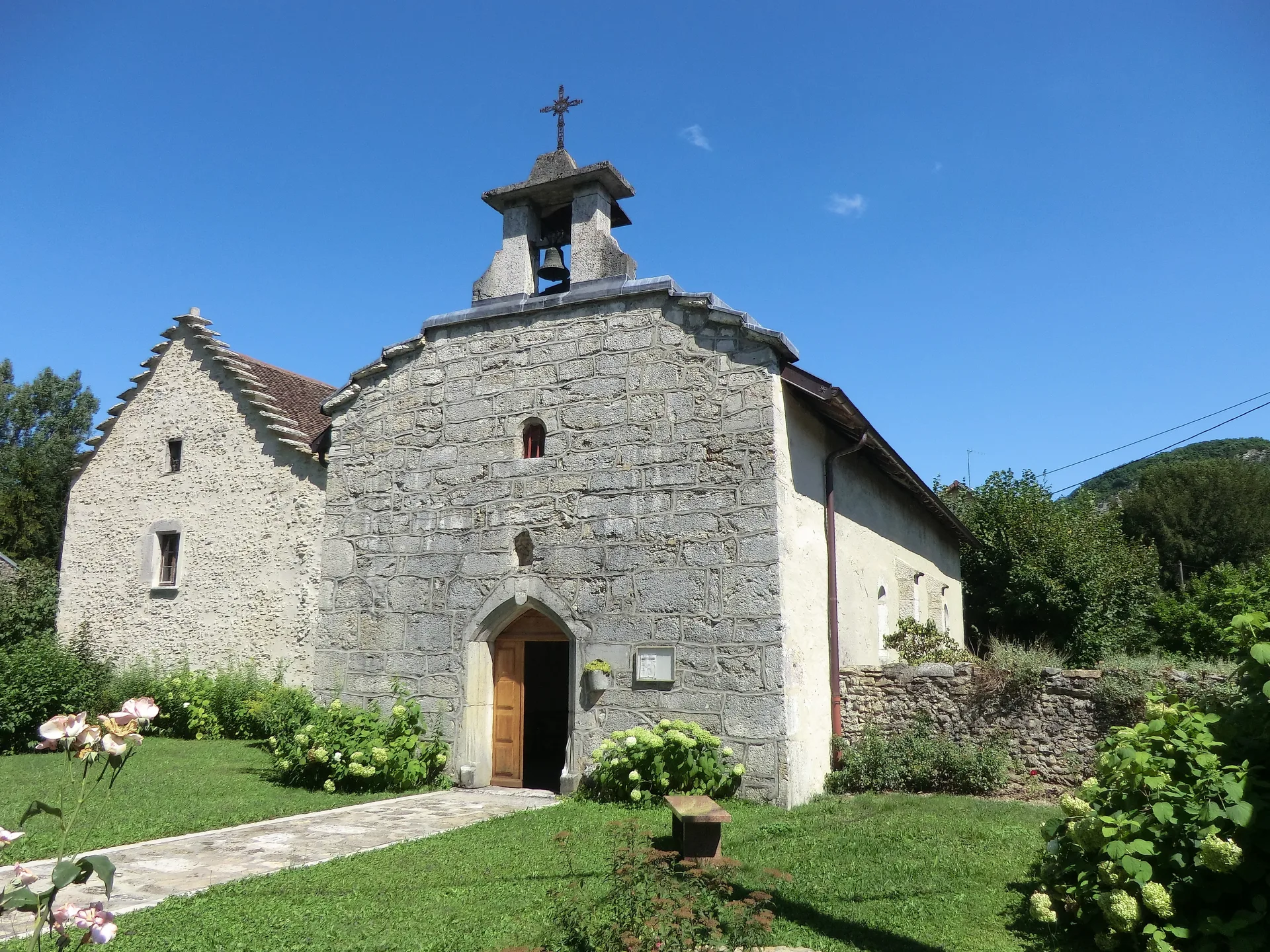 Lac de Virieu à Virieu-le-Grand — À 1,1 km du lac