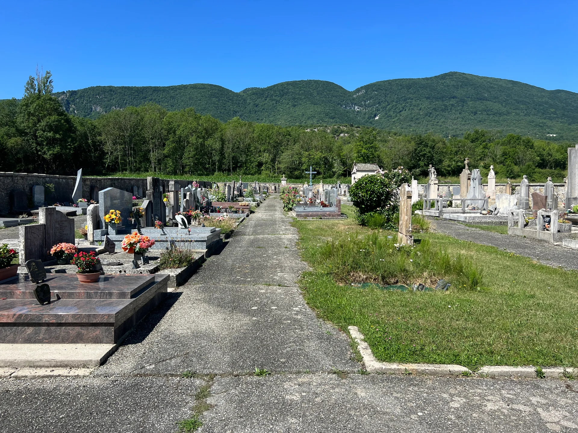 Lac de Virieu à Virieu-le-Grand — À 2,8 km du lac