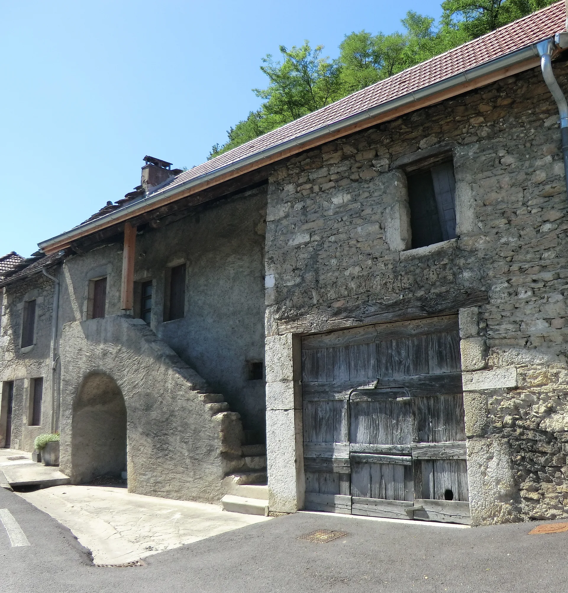 Lac de Virieu à Virieu-le-Grand — À 1,1 km du lac