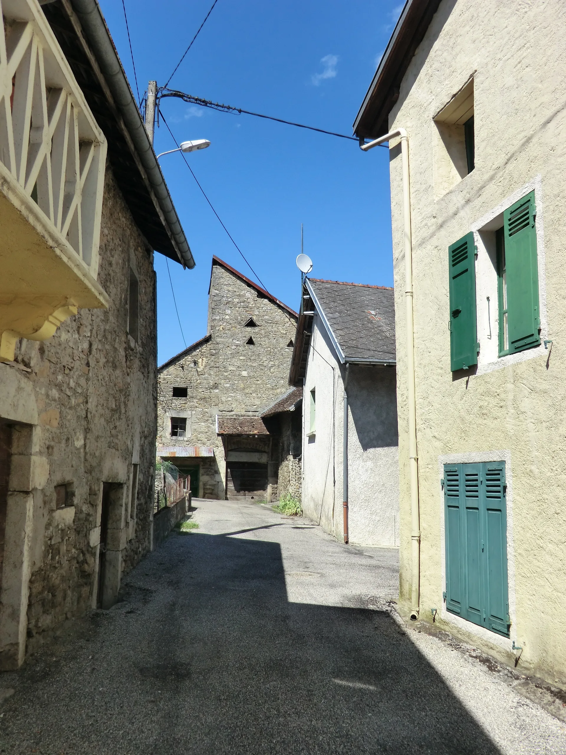 Lac de Virieu à Virieu-le-Grand — À 1,1 km du lac