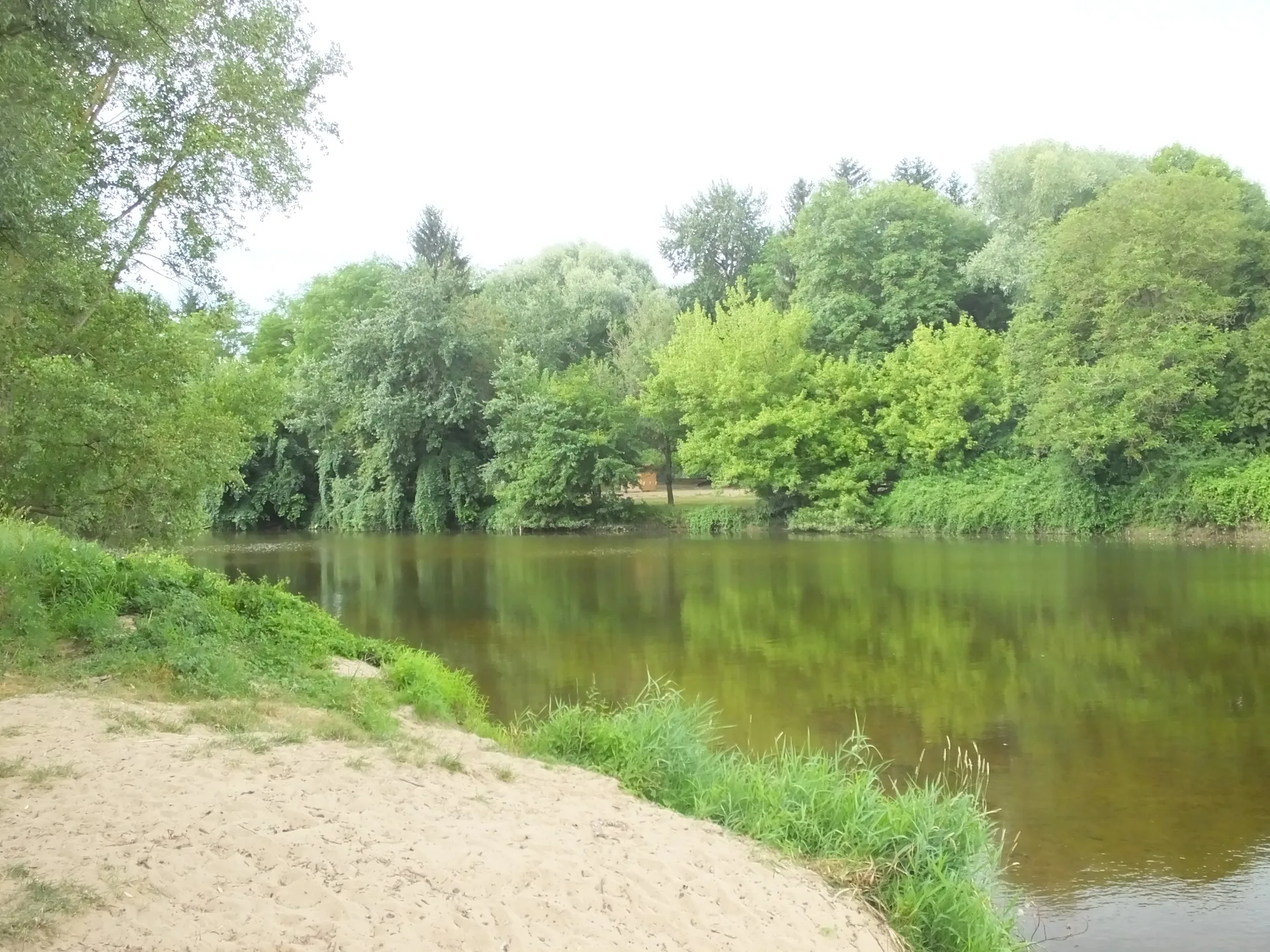 Lac de Virlay à Saint-Amand-Montrond — À 1,3 km du lac