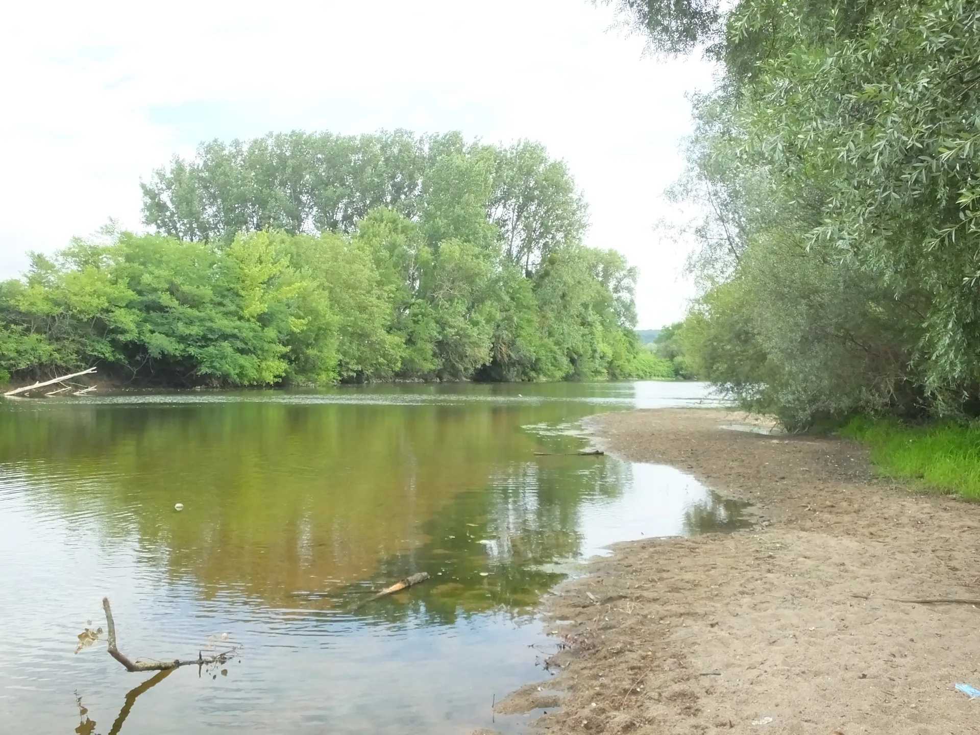 Lac de Virlay à Saint-Amand-Montrond — À 1,3 km du lac