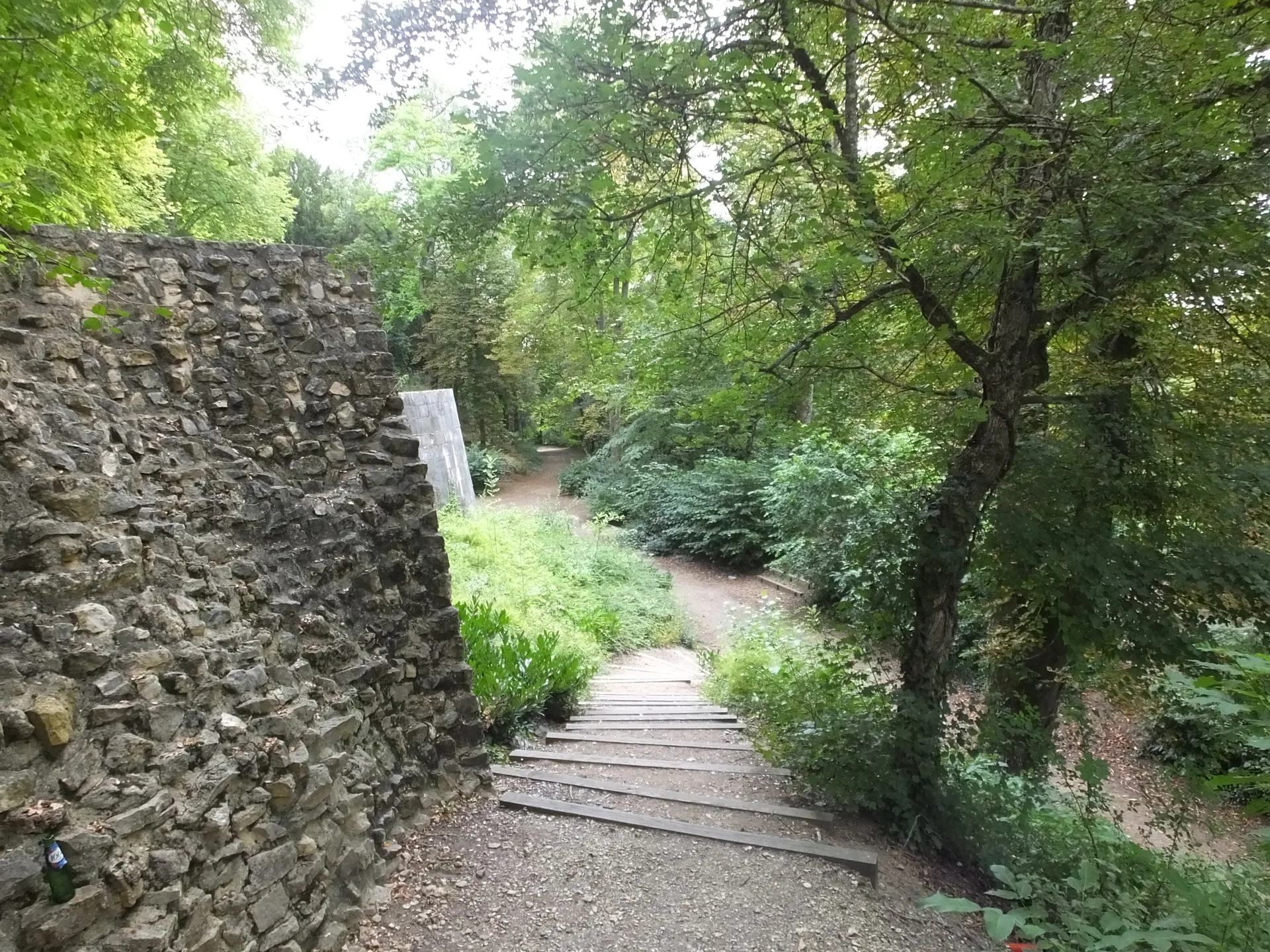 Lac de Virlay à Saint-Amand-Montrond — À 1,5 km du lac
