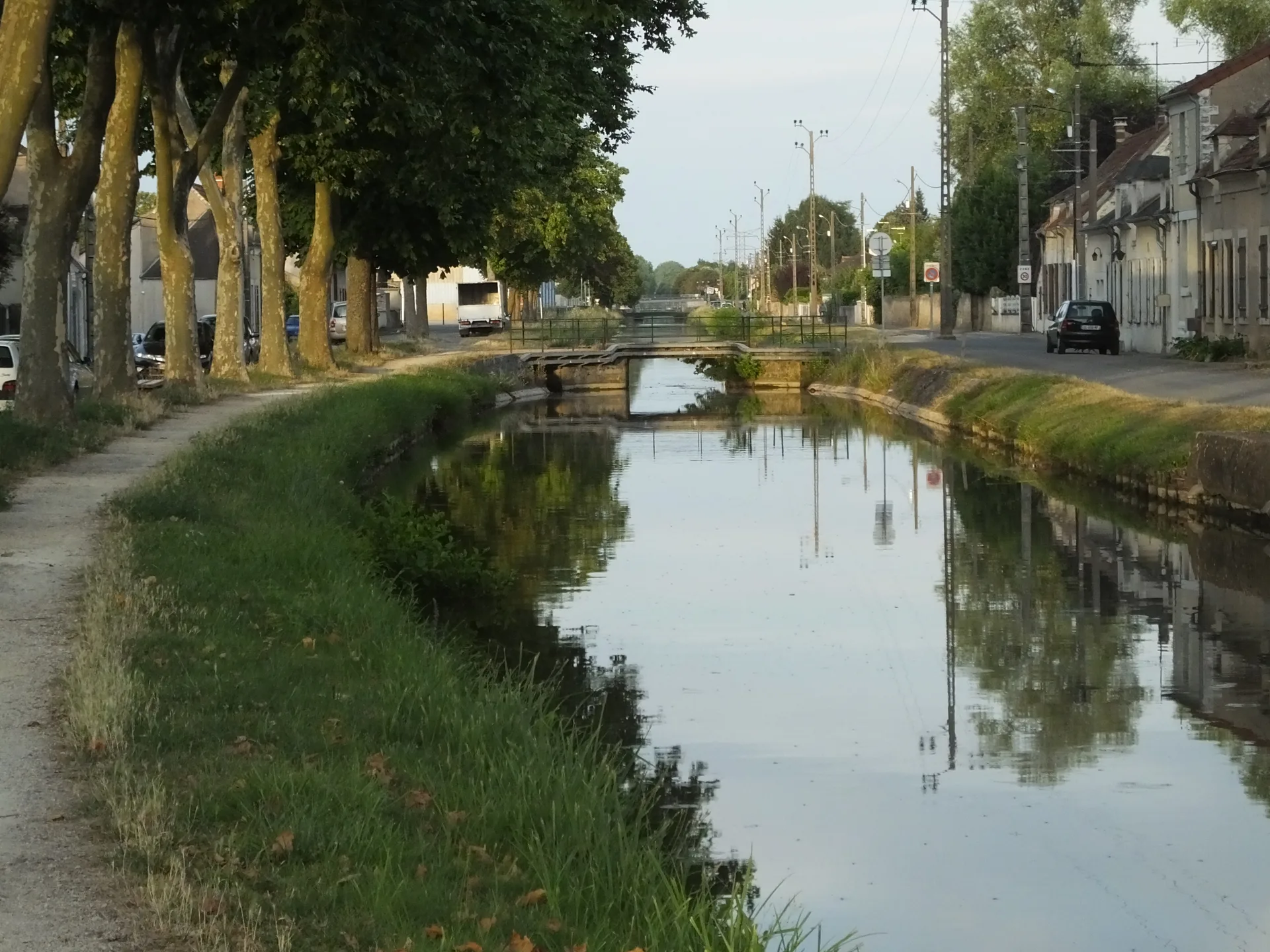 Lac de Virlay à Saint-Amand-Montrond — À 1,8 km du lac