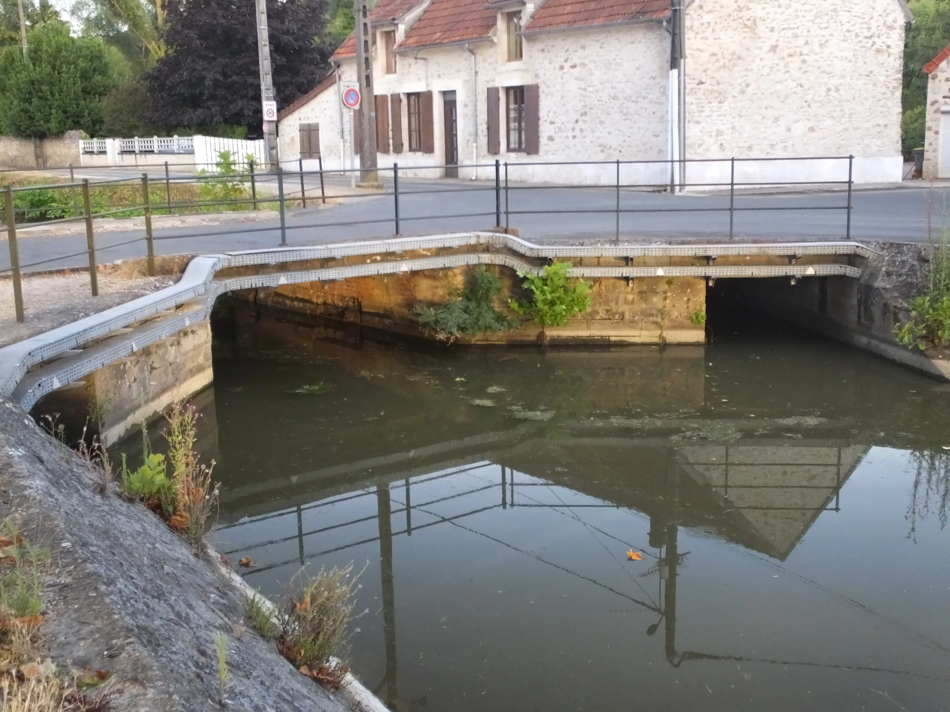 Lac de Virlay à Saint-Amand-Montrond — À 1,9 km du lac
