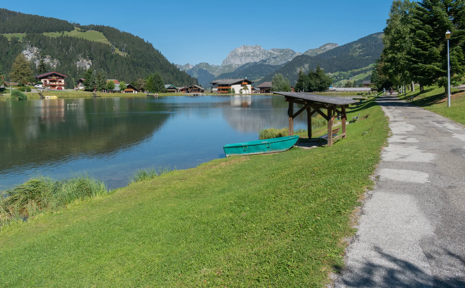 Lac de Vonne à Châtel — Sur le lac