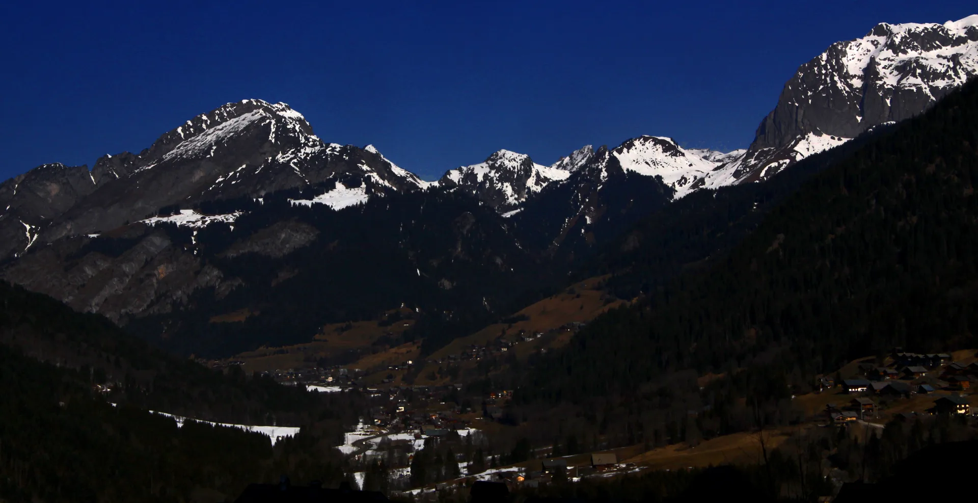 Lac de Vonne à Châtel — À 877 m du lac