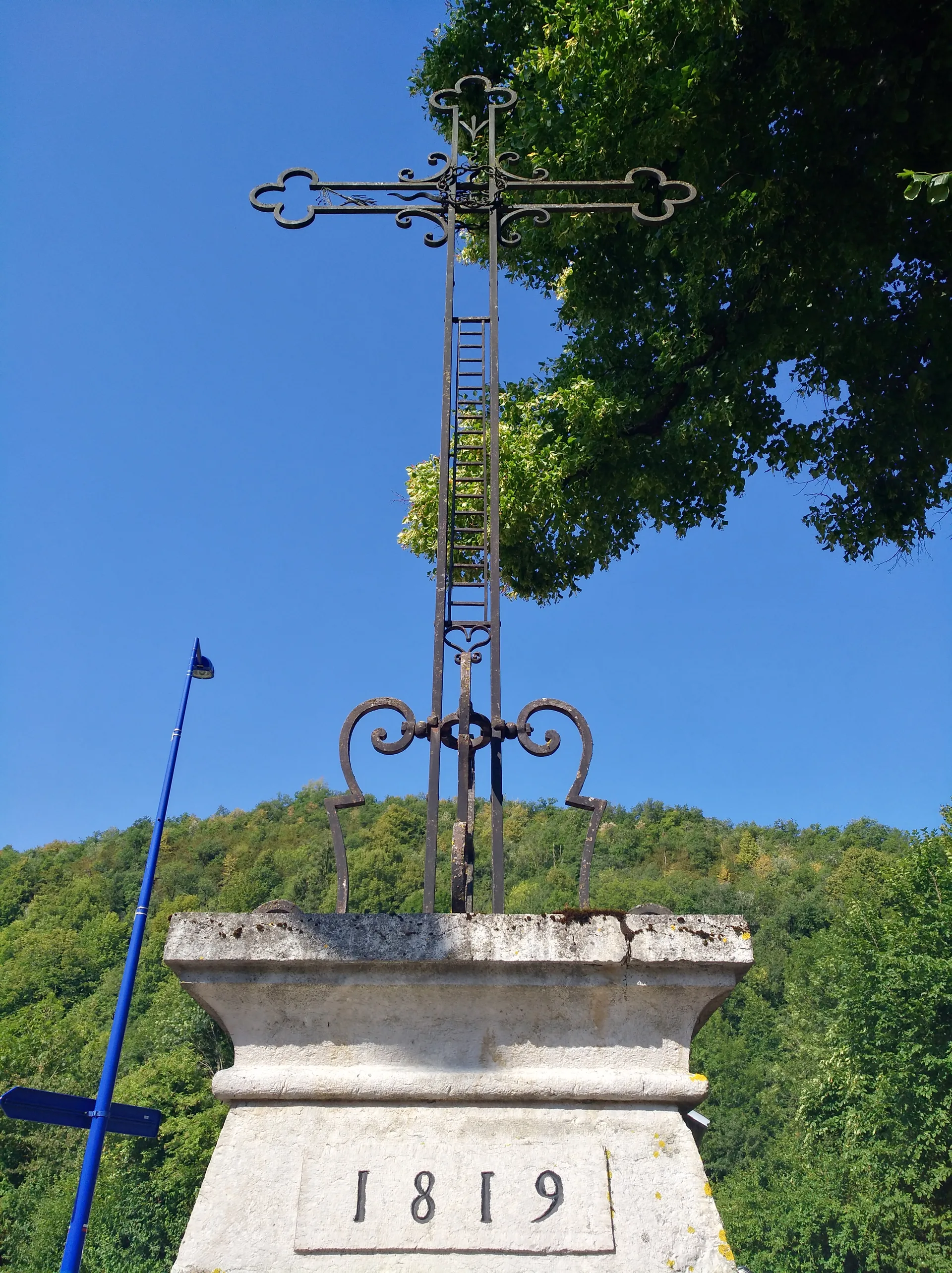 Lac de Vouglans à la Corne au Boeuf à Moirans-en-Montagne — À 1,8 km du lac