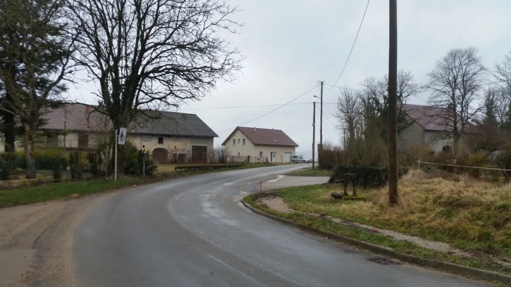 Lac de Vouglans à Largillay-Marsonnay — À 2,6 km du lac