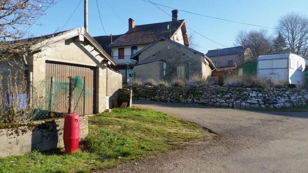 Lac de Vouglans à Largillay-Marsonnay — À 3,2 km du lac