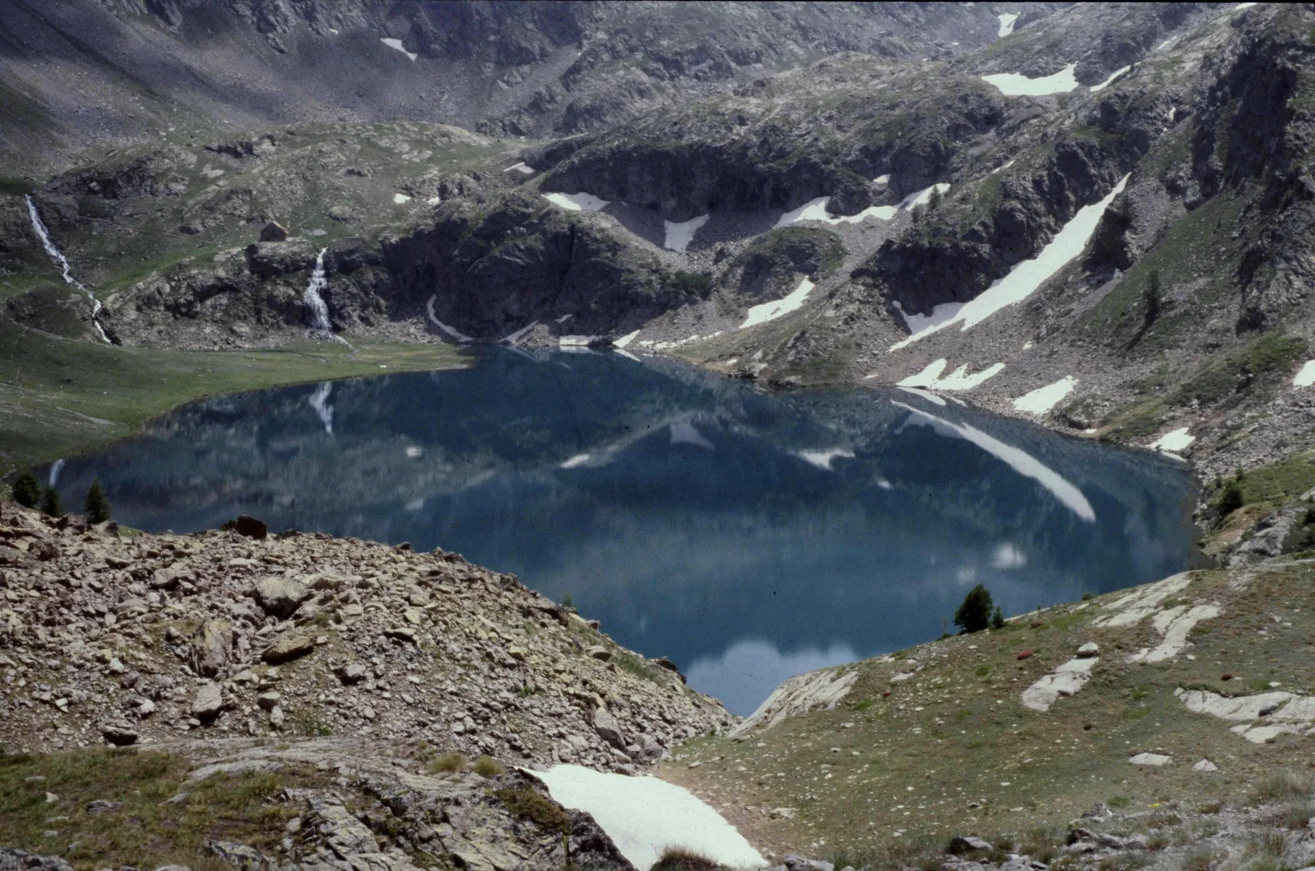 Lac des Babarottes à Saint-Étienne-de-Tinée — À 835 m du lac