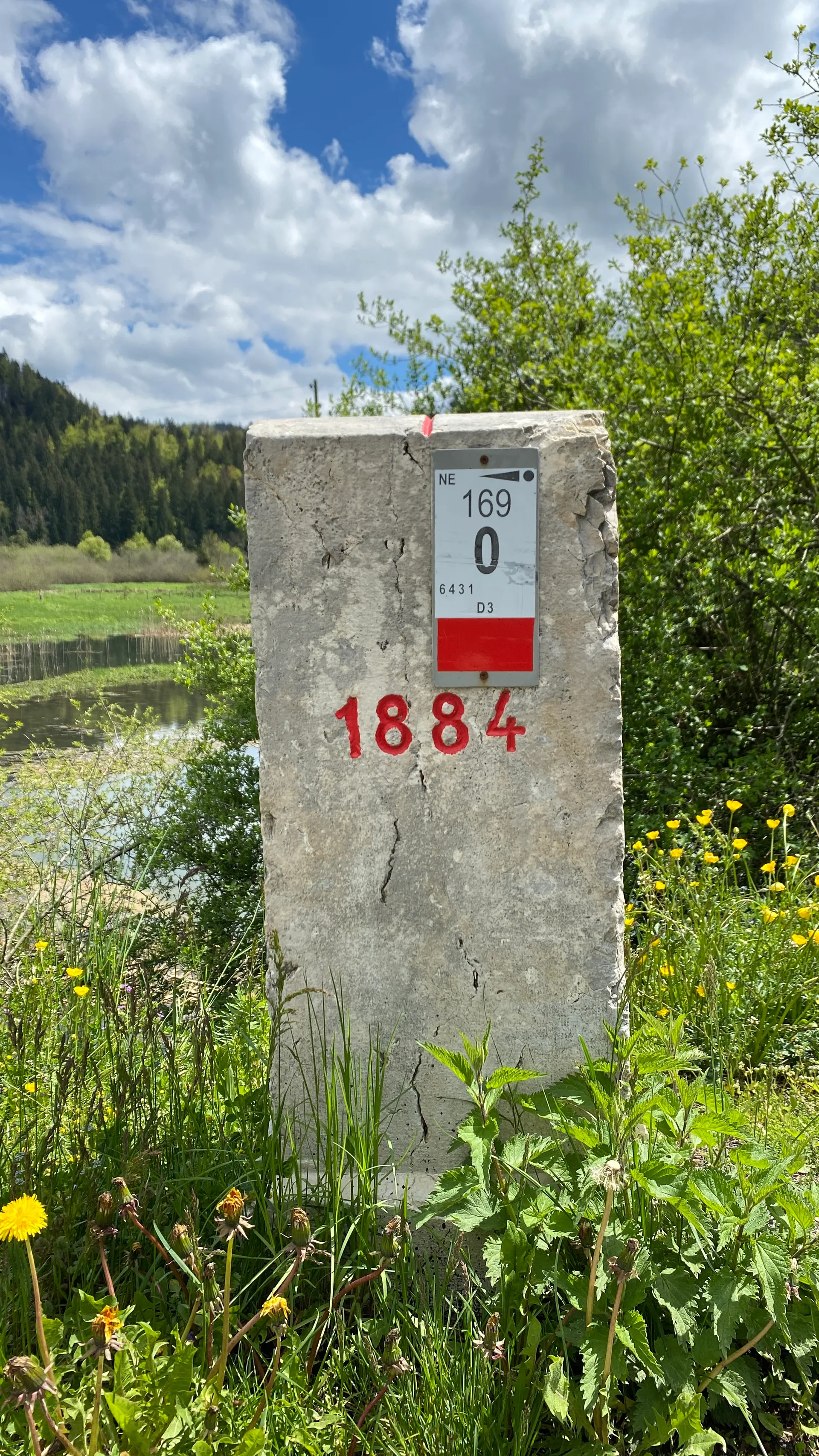 Lac des Brenets Lac de Chaillexon — À 691 m du lac