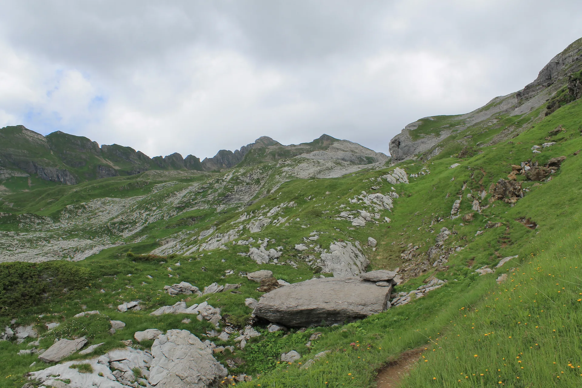 Lac des Chambres à Samoëns — À 1,3 km du lac