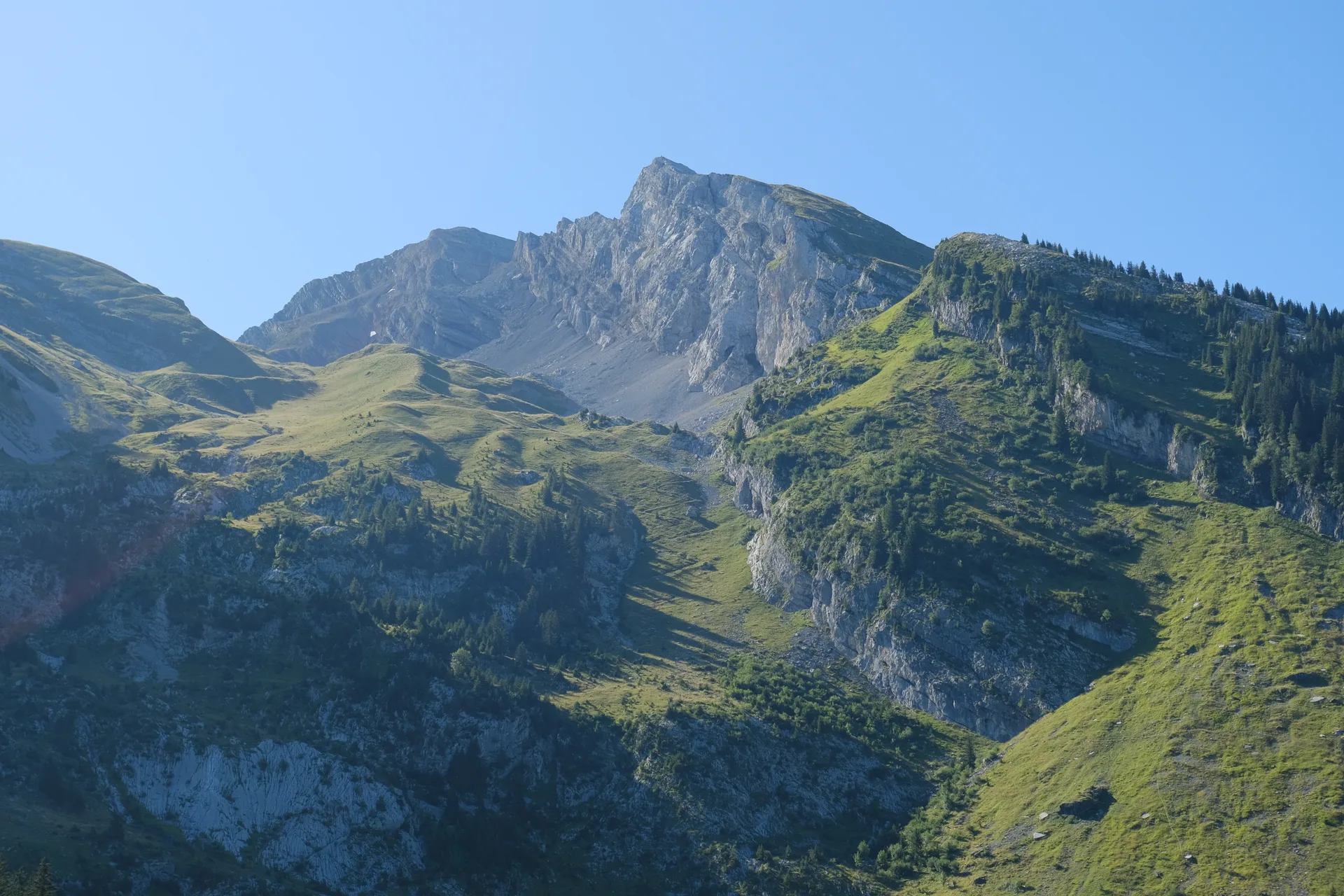 Lac des Confins à La Clusaz — À 563 m du lac