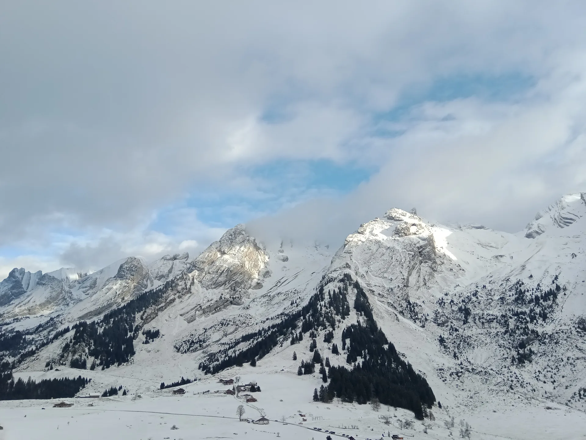 Lac des Confins à La Clusaz — À 775 m du lac