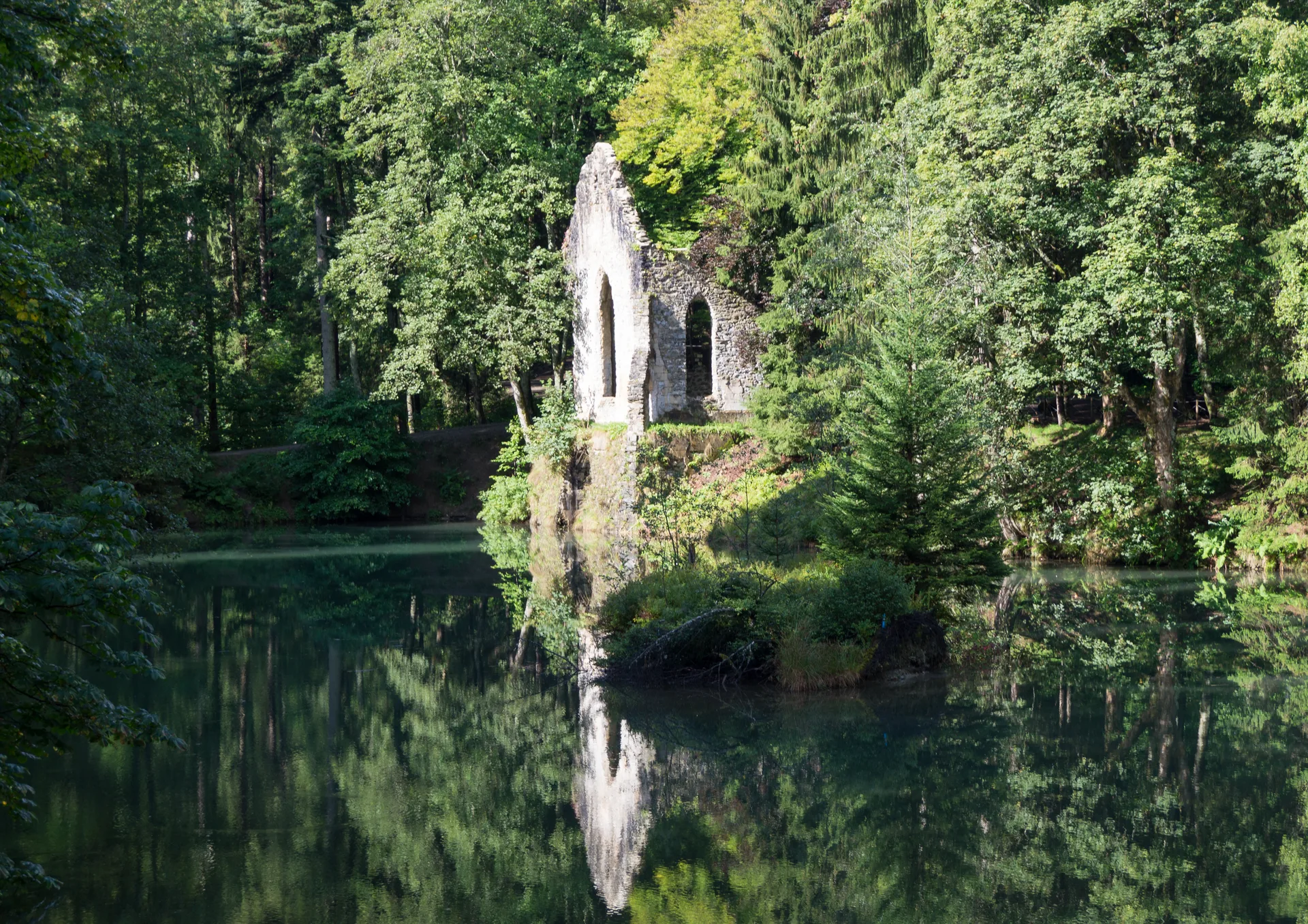 Lac des Gaillands à Chamonix-Mont-Blanc — Sur le lac