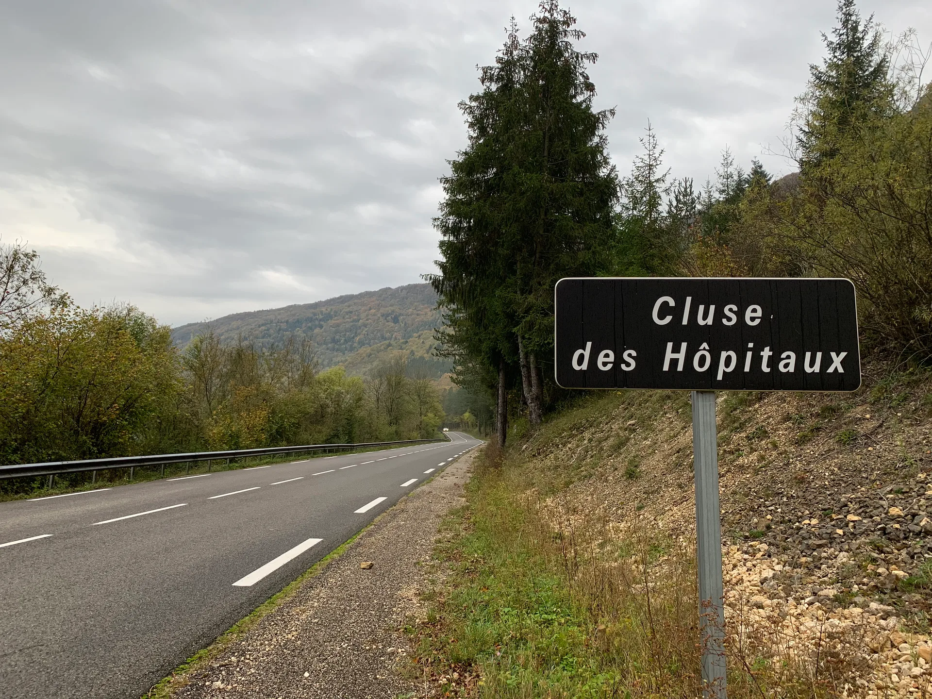 Lac des Hopitaux à La Burbanche — À 1,3 km du lac