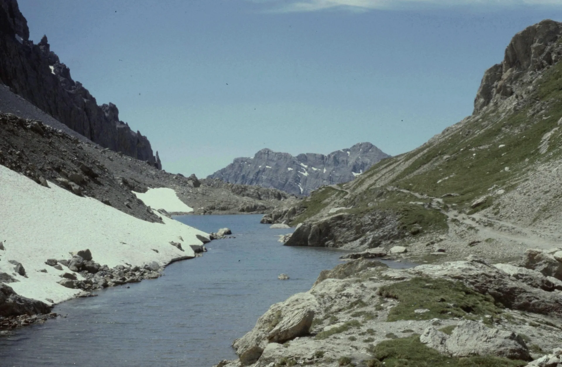 Lac des Neuf Couleurs à Saint-Paul-sur-Ubaye — À 1,3 km du lac
