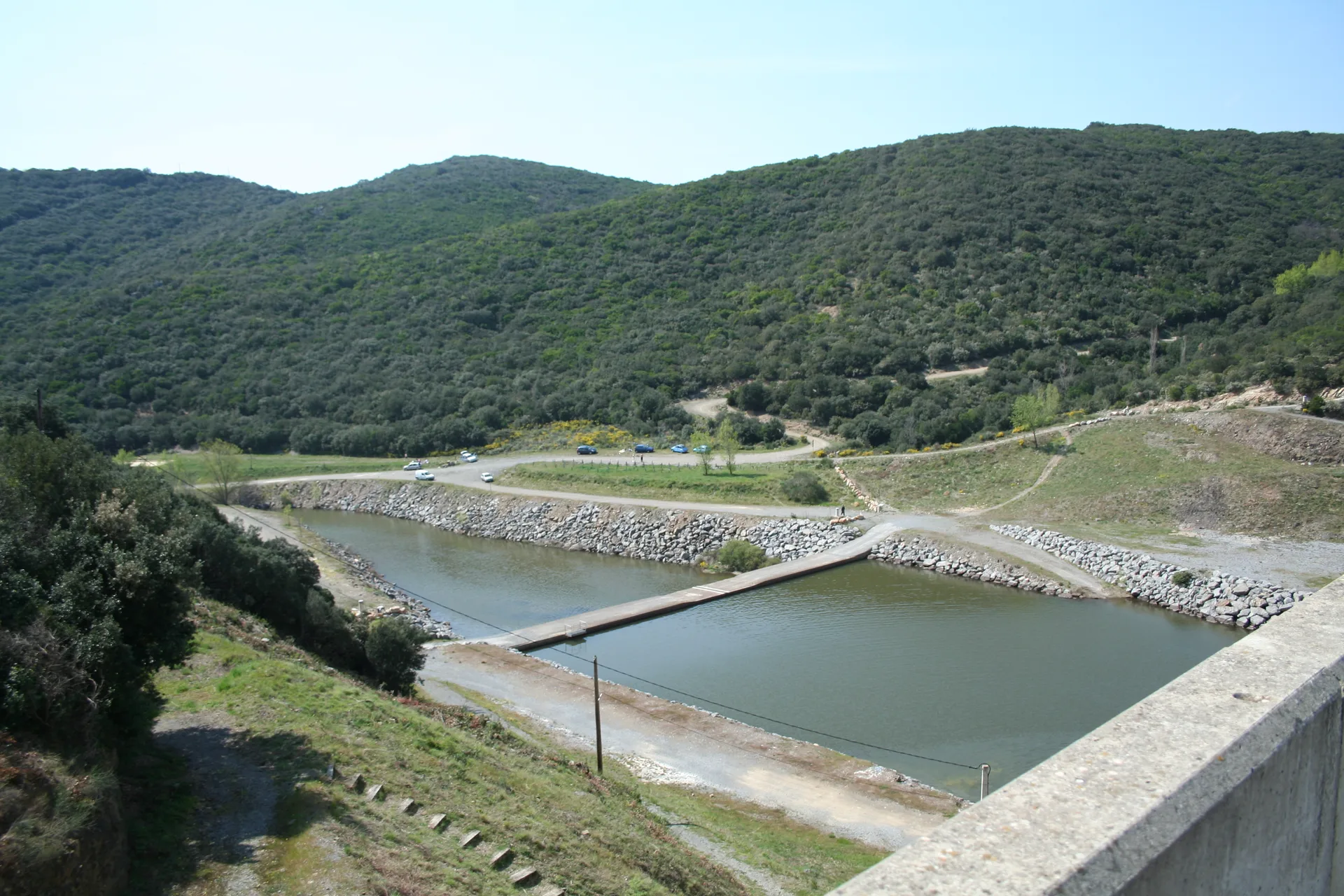 Lac des Olivettes à Vailhan — À 270 m du lac