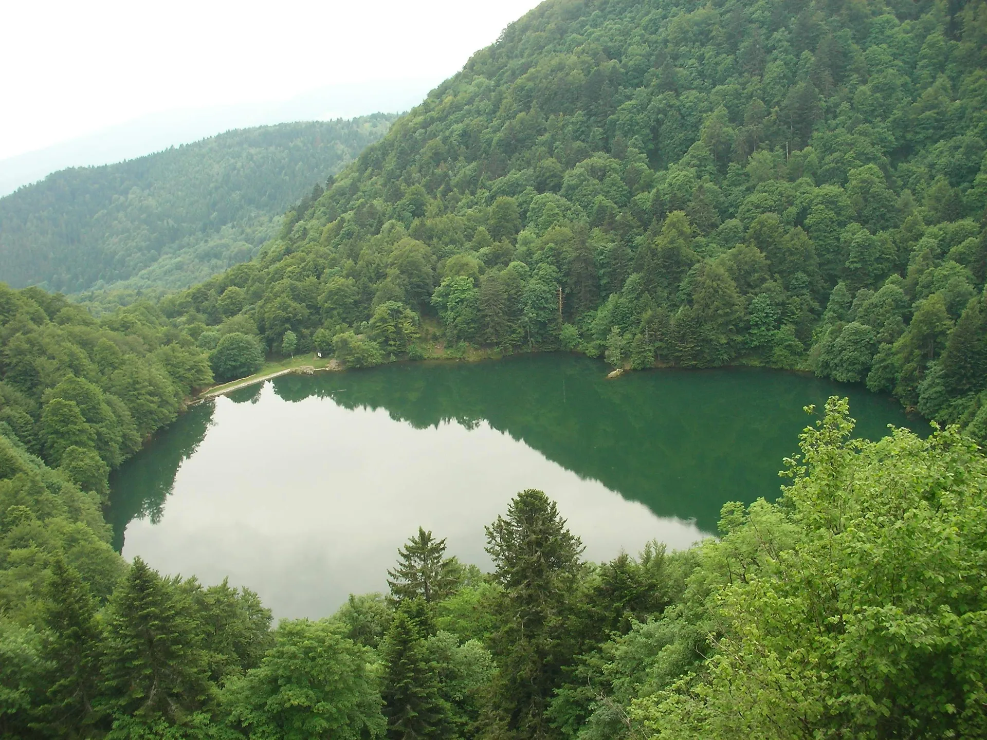 Lac des Perches à Rimbach-près-Masevaux — À 227 m du lac
