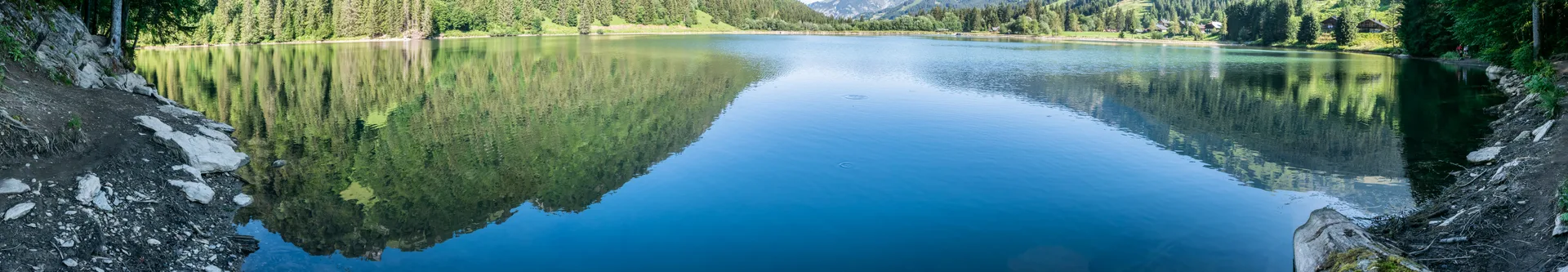 Lac des Plagnes à Abondance — Sur le lac
