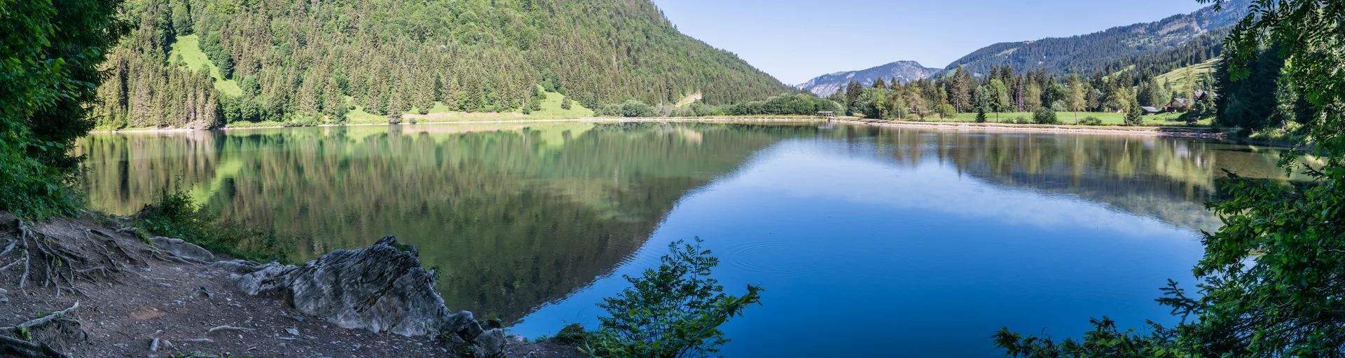 Lac des Plagnes à Abondance — Sur le lac