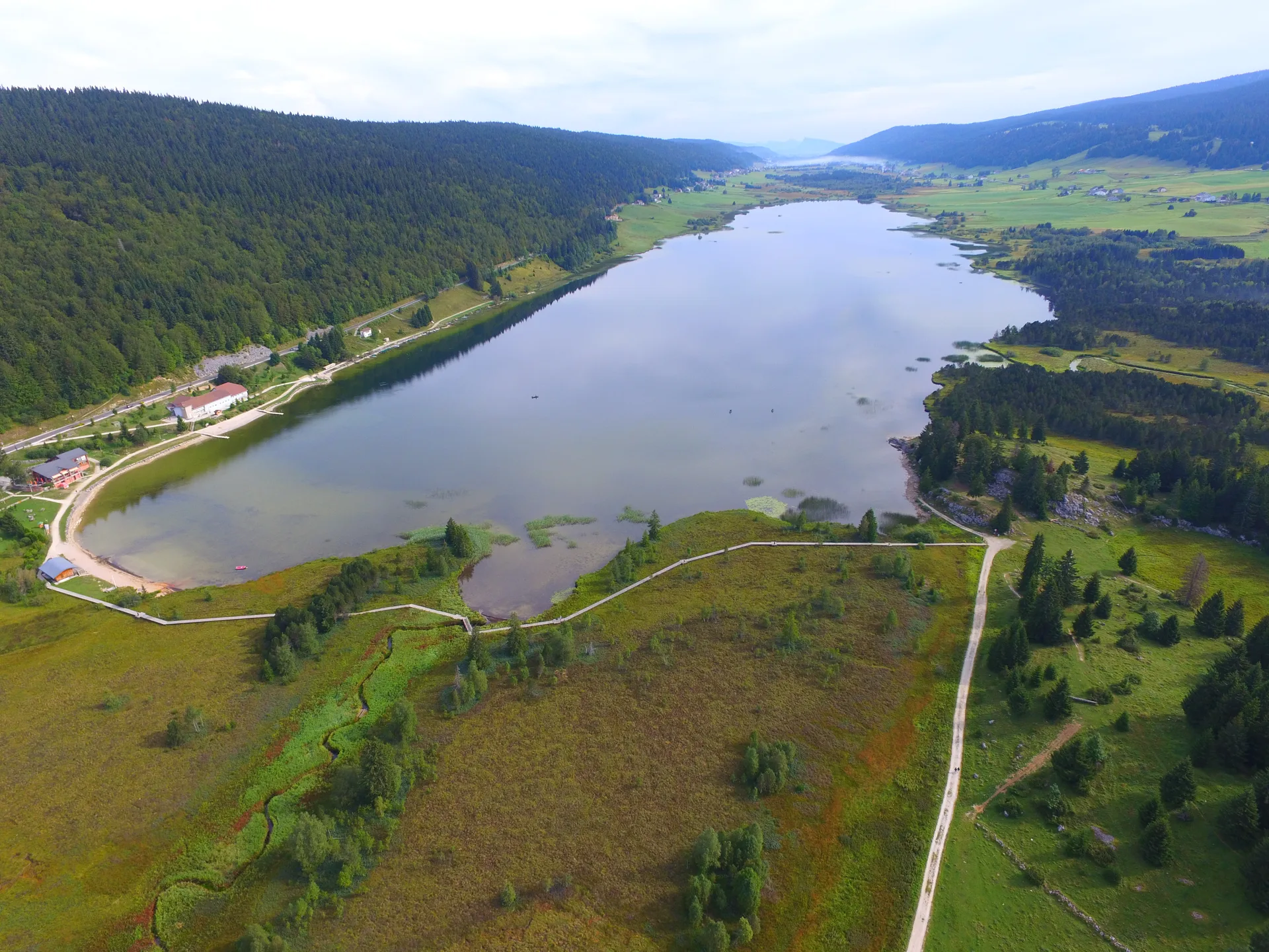 Lac des Rousses à Les Rousses — À 422 m du lac