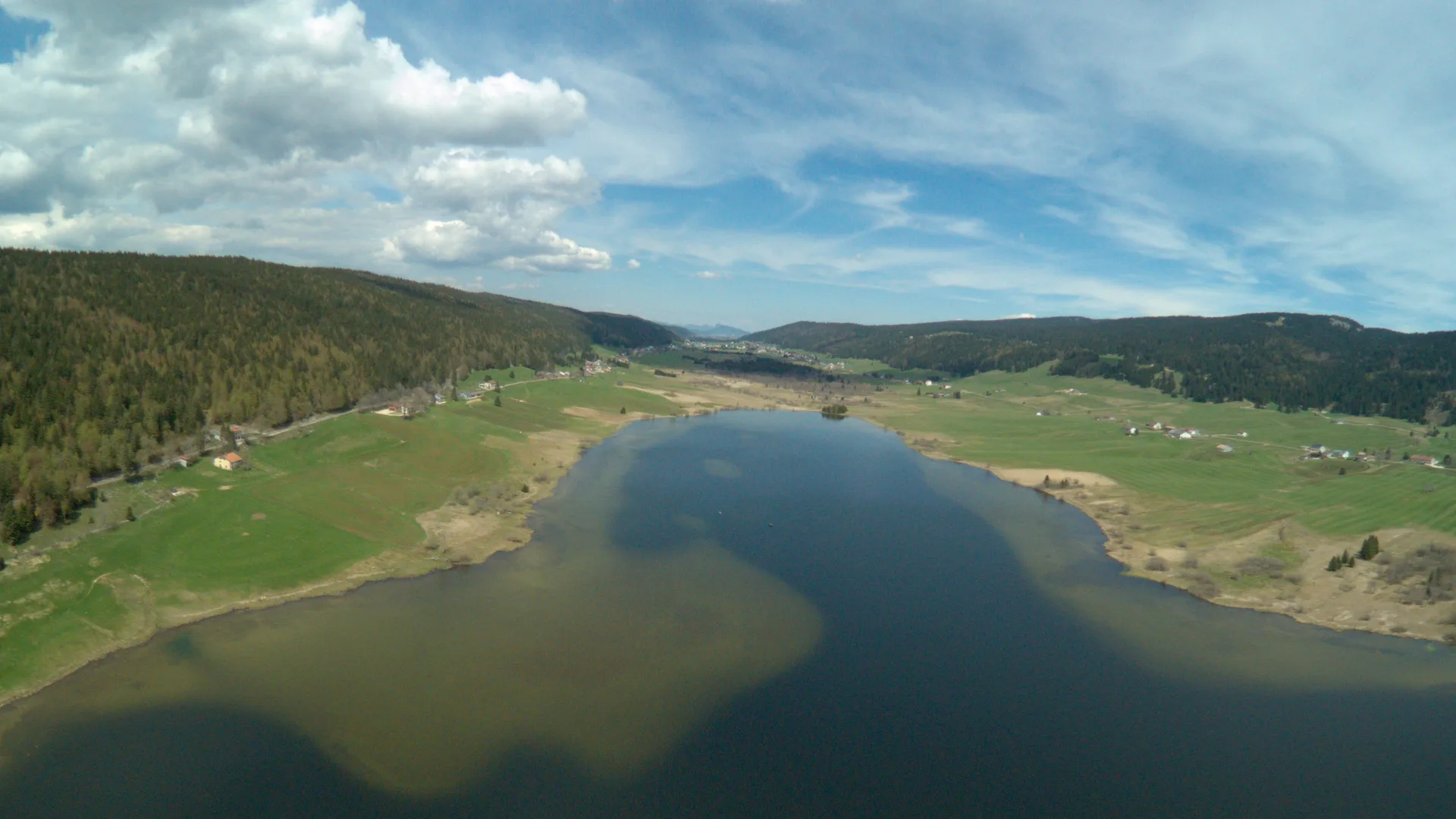 Lac des Rousses à Les Rousses — À 870 m du lac
