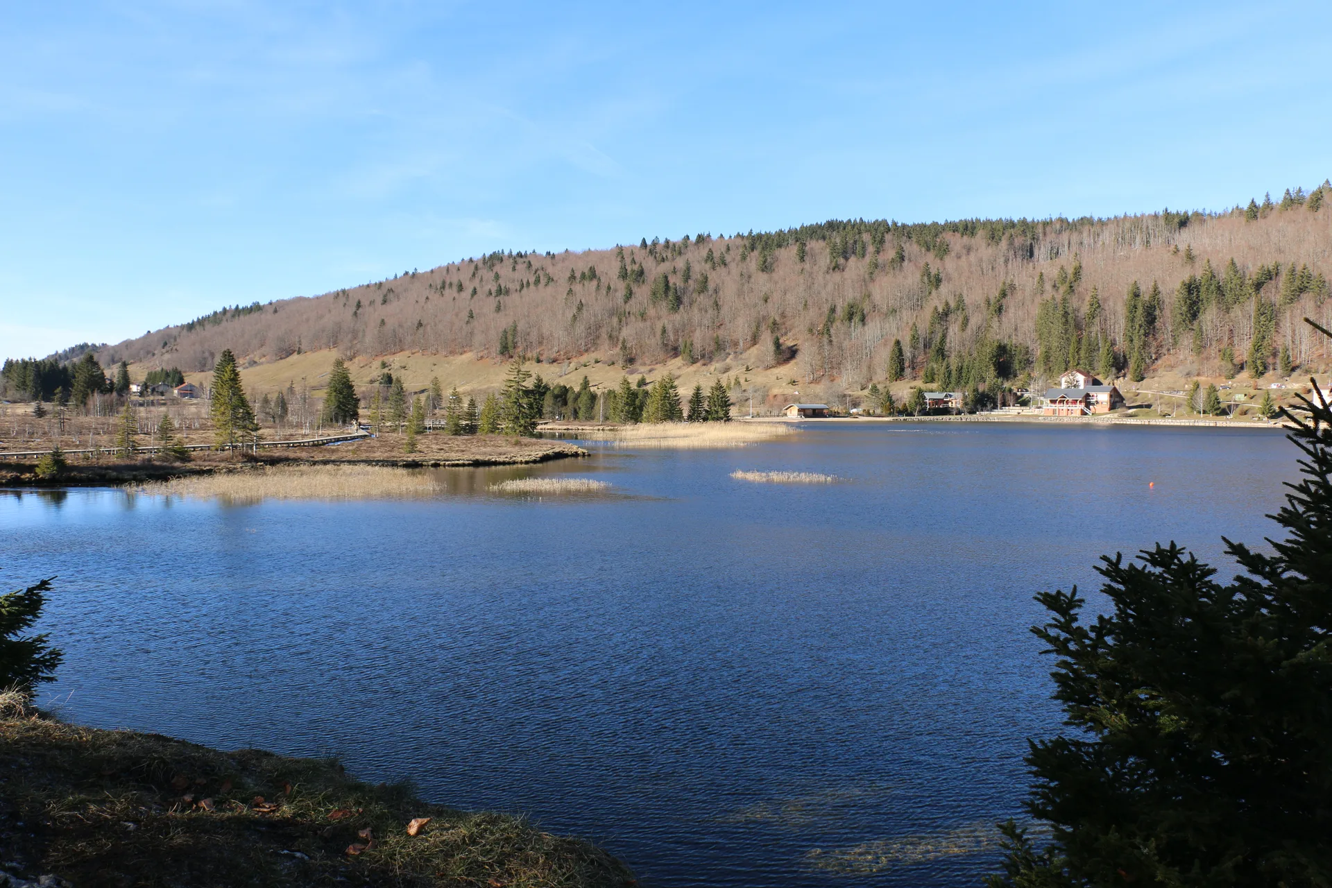 Lac des Rousses à Les Rousses — À 419 m du lac
