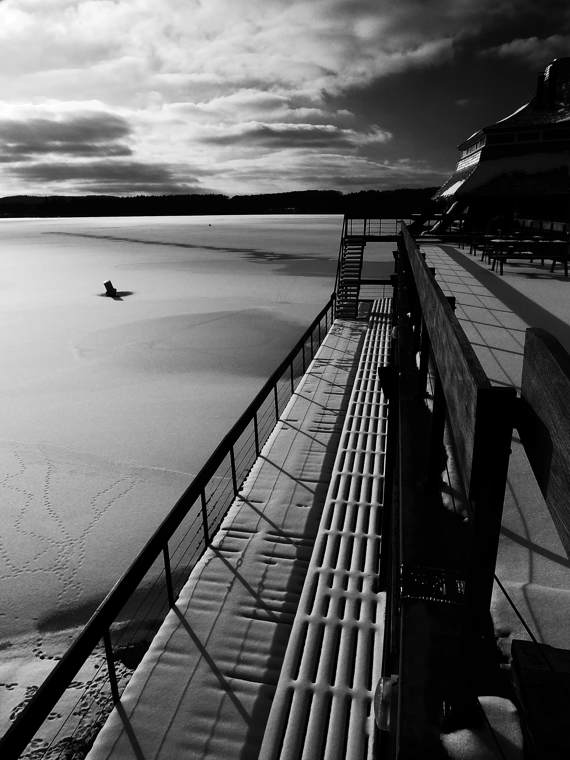 Lac des Settons 02 à Montsauche-les-Settons — Sur le lac